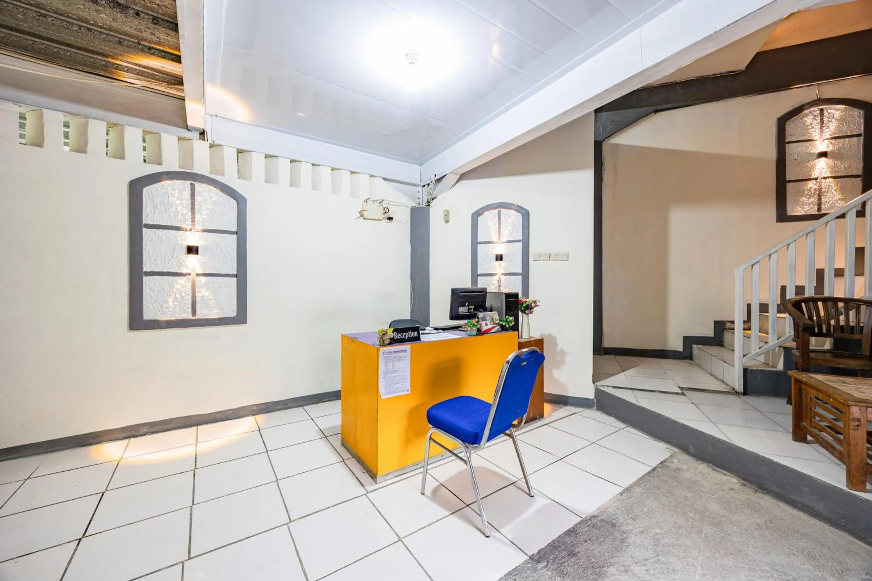 Lobby or reception in Simple Hotel Bogor RedPartner