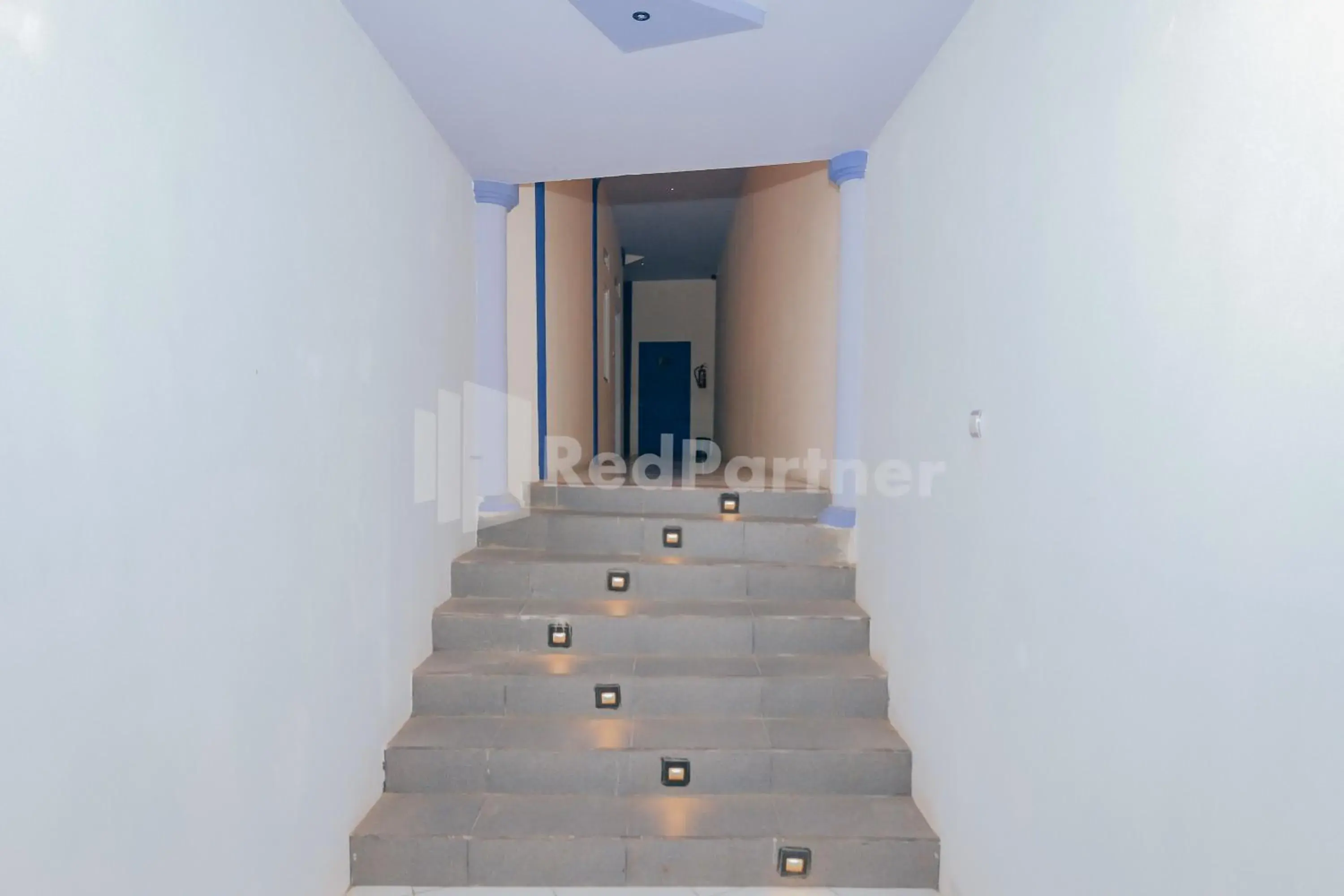 Facade/entrance in Ungu Kangen Hotel Bogor Mitra RedDoorz Facade/entrance in Ungu Kangen Hotel Bogor Mitra RedDoorz