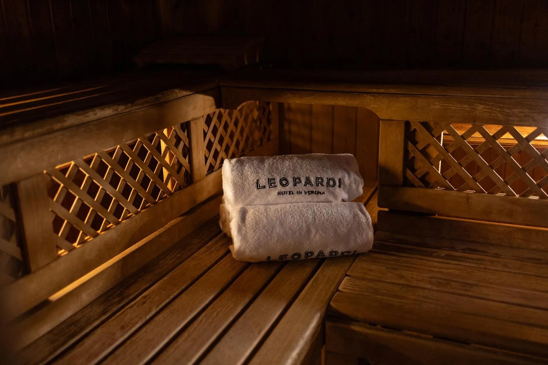 Sauna, Bed in Hotel Leopardi