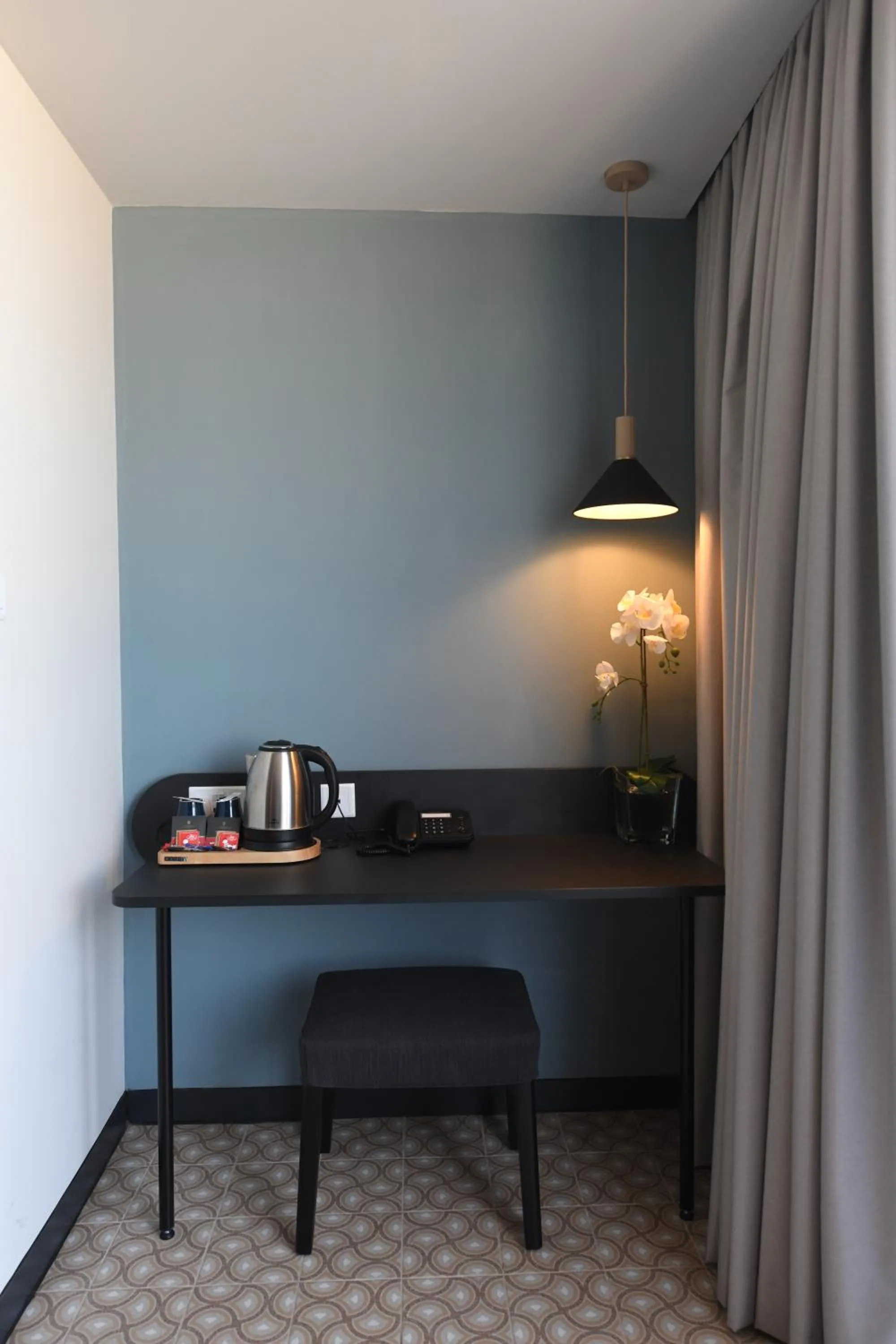 Coffee/tea facilities in Victoria by Petit Chic