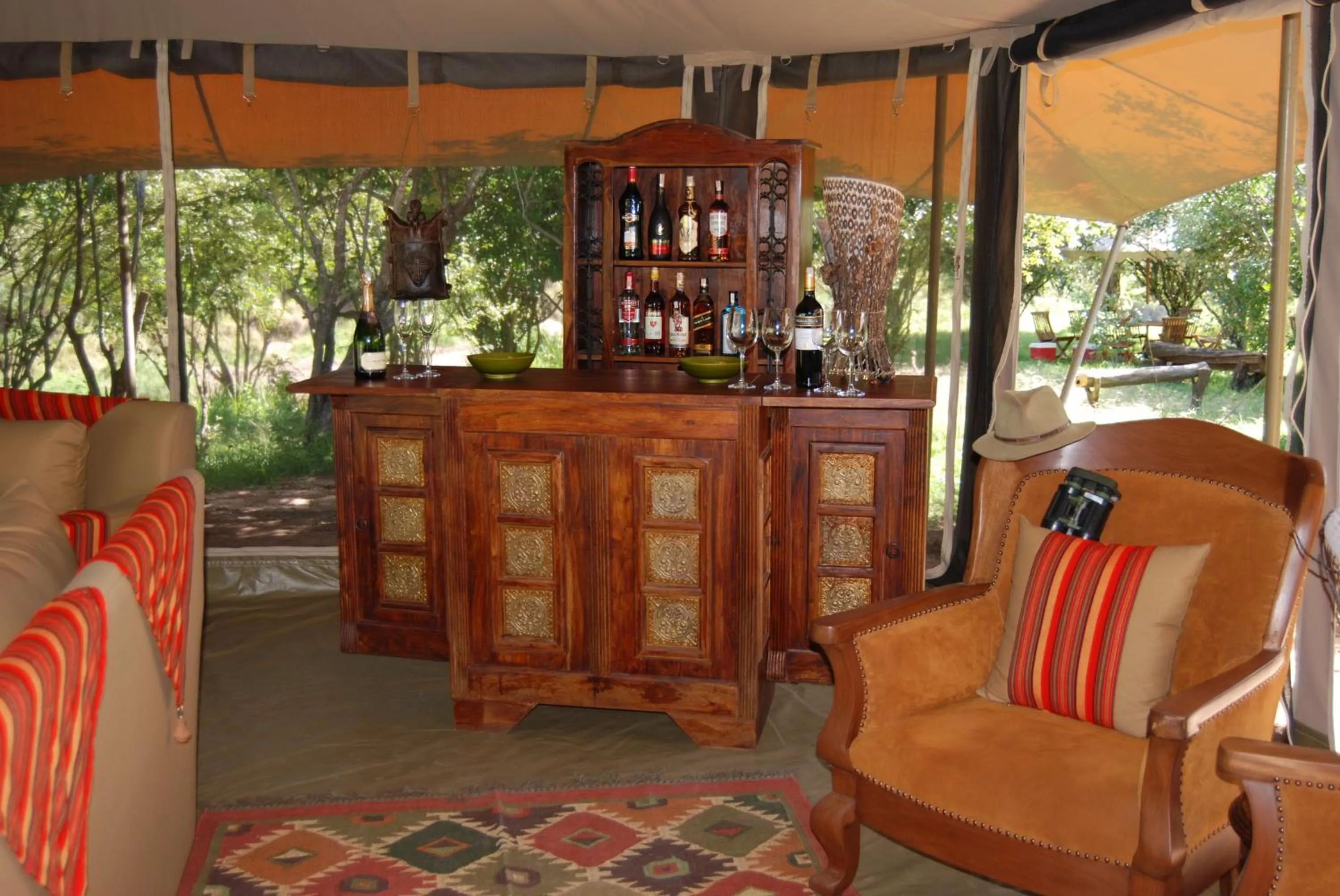 Lounge or bar in Mara Ngenche Safari Camp - Maasai Mara National Reserve