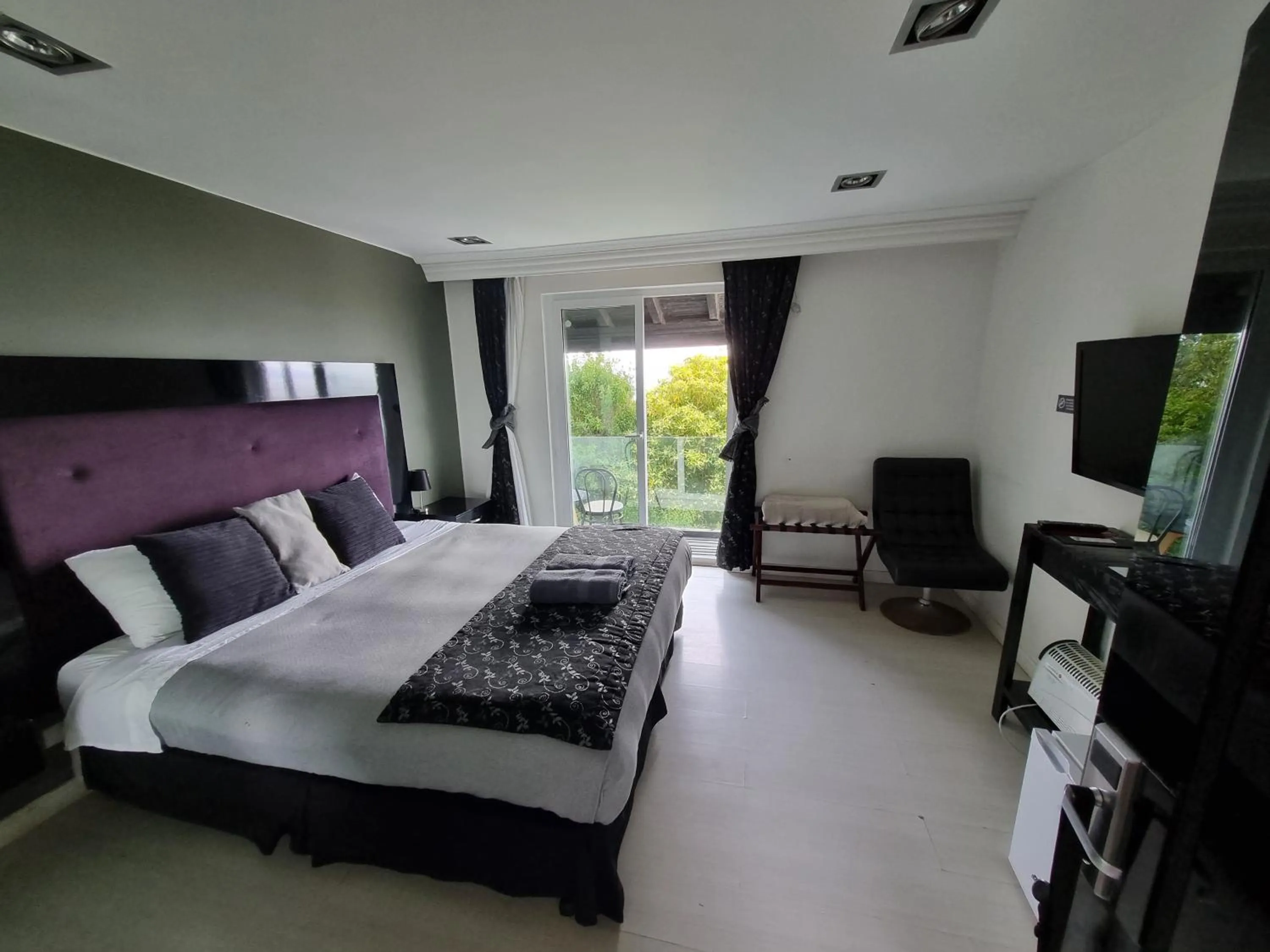 Bed in Winery Hotel Boutique