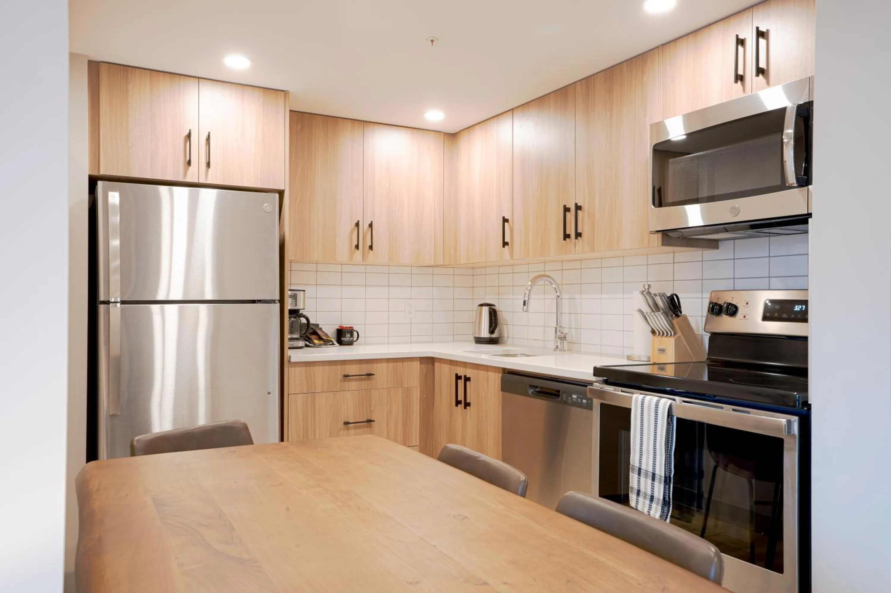 Kitchen or kitchenette in Basecamp Suites Banff