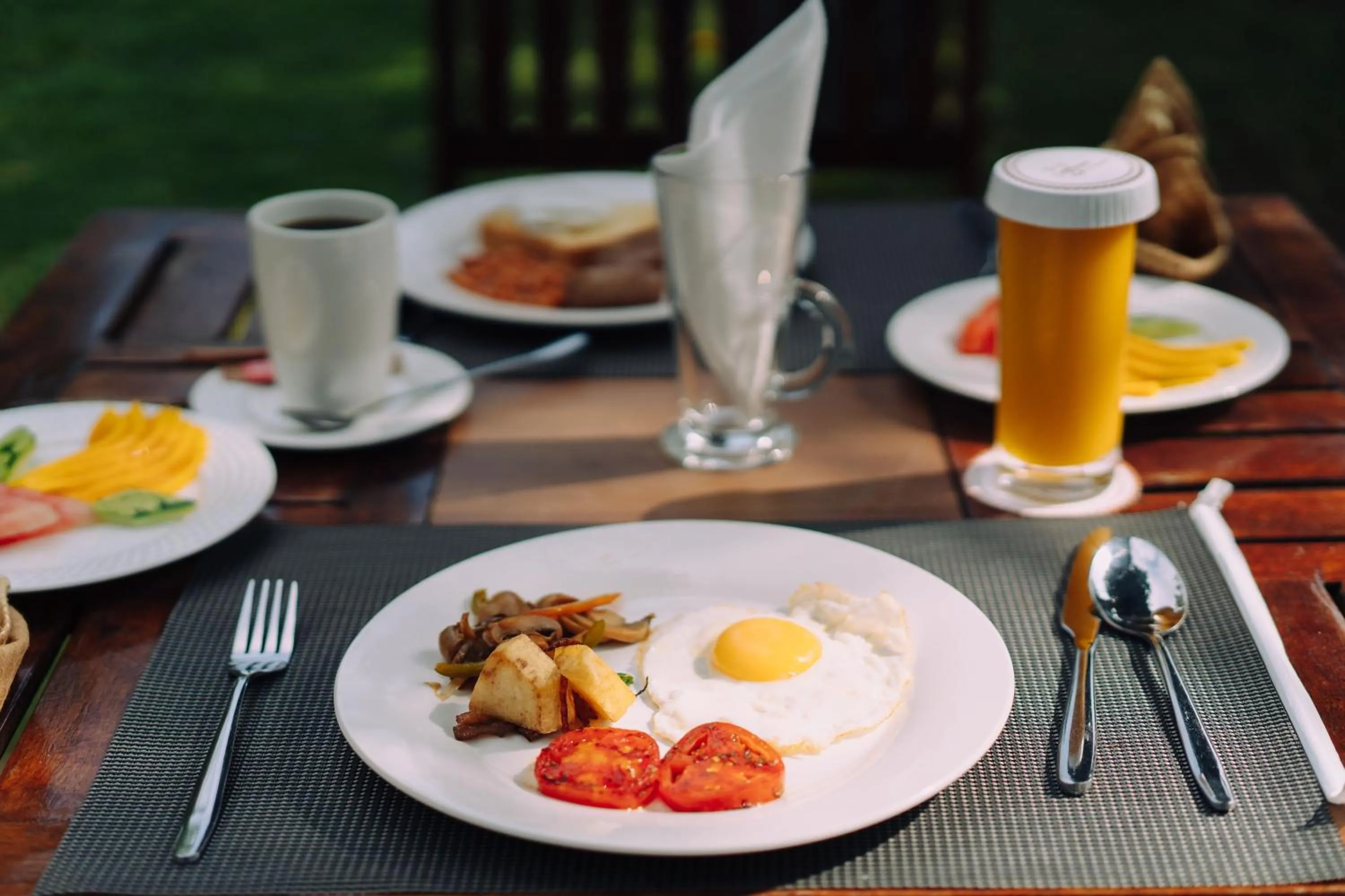 Buffet breakfast in The Amariah Hotel & Apartments Mikocheni