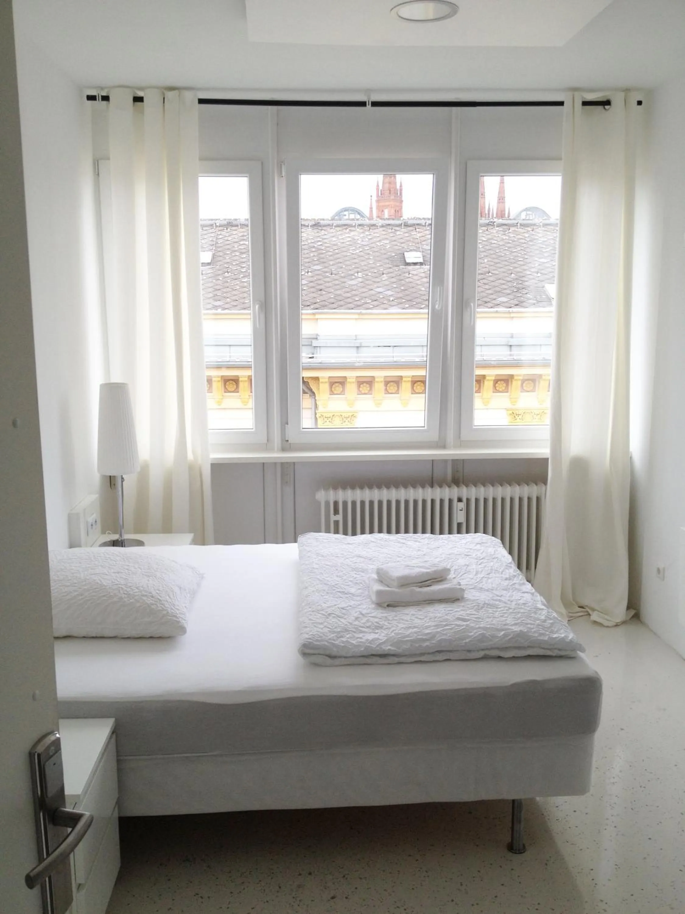 Landmark view, Bed in Business Hostel Wiesbaden ONE