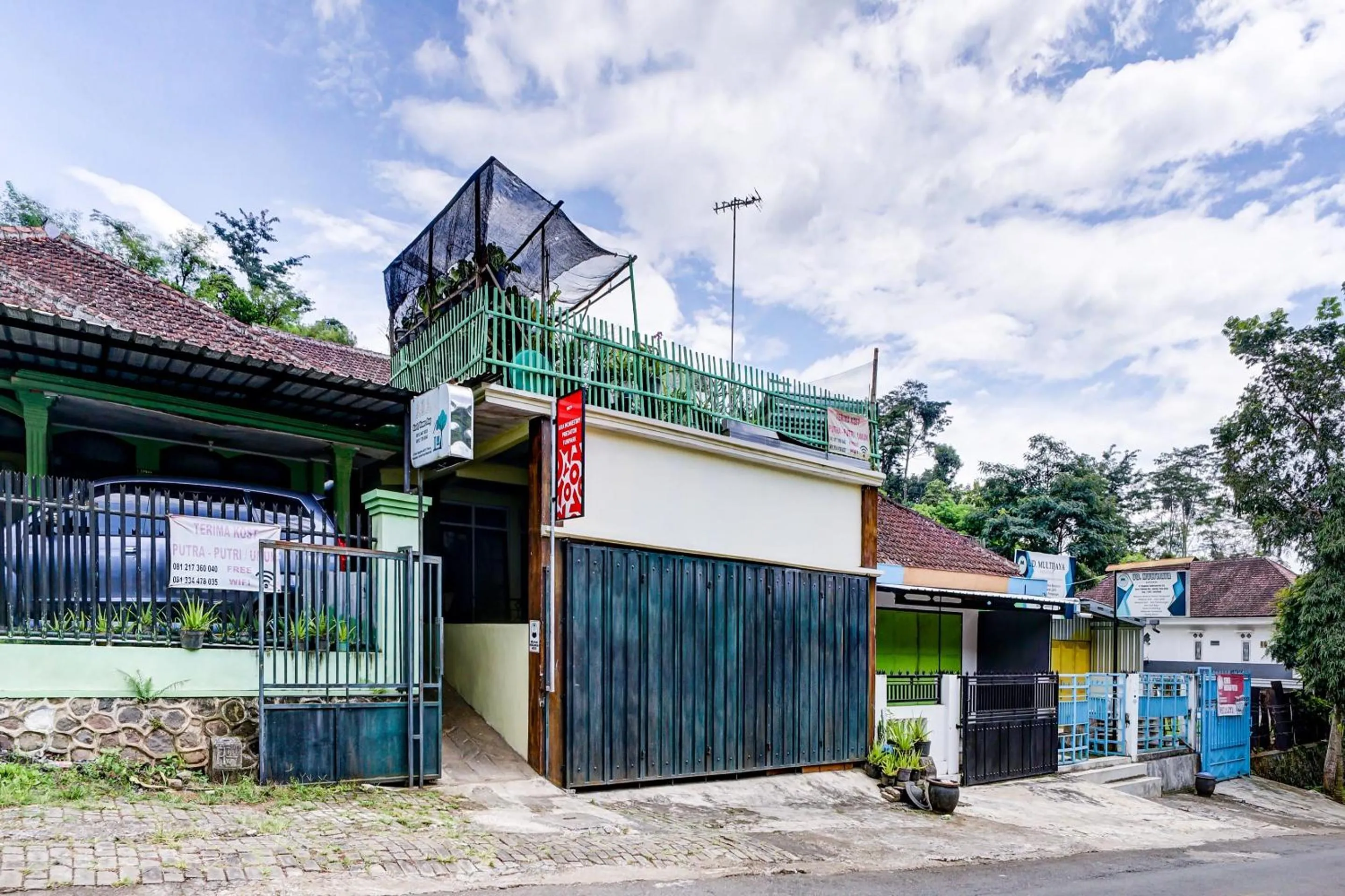 Facade/entrance in OYO Life 90879 Ara Predator Funpark