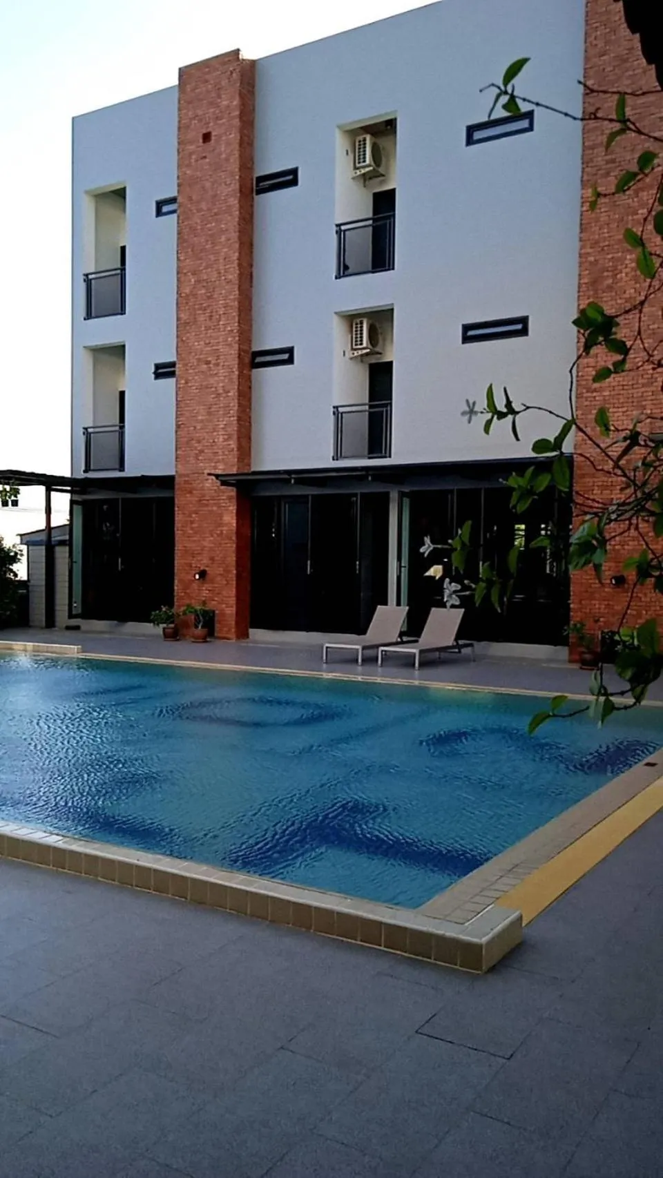 Property building in Loft 202 Hotel