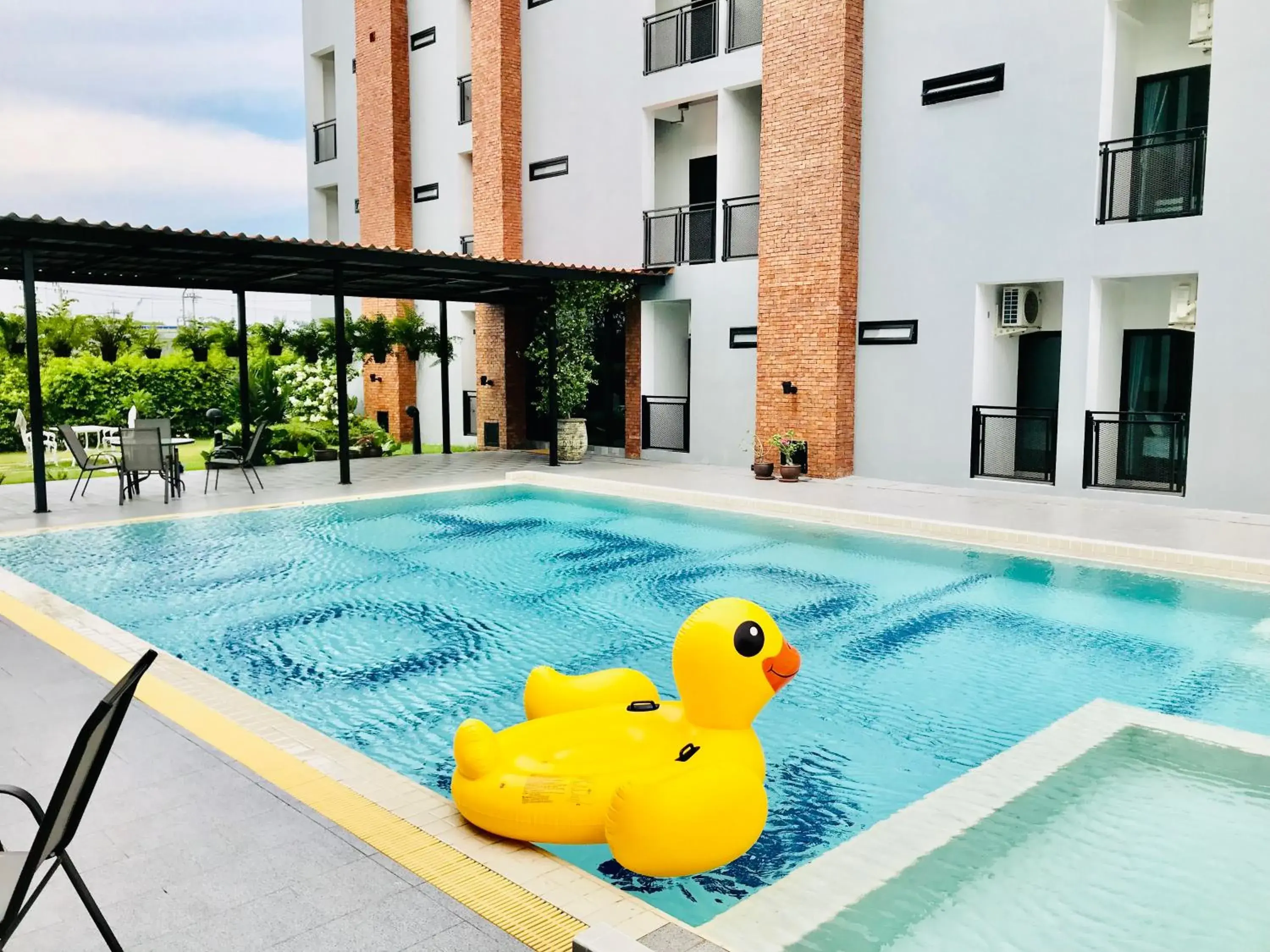 Swimming pool in Loft 202 Hotel Swimming pool in Loft 202 Hotel
