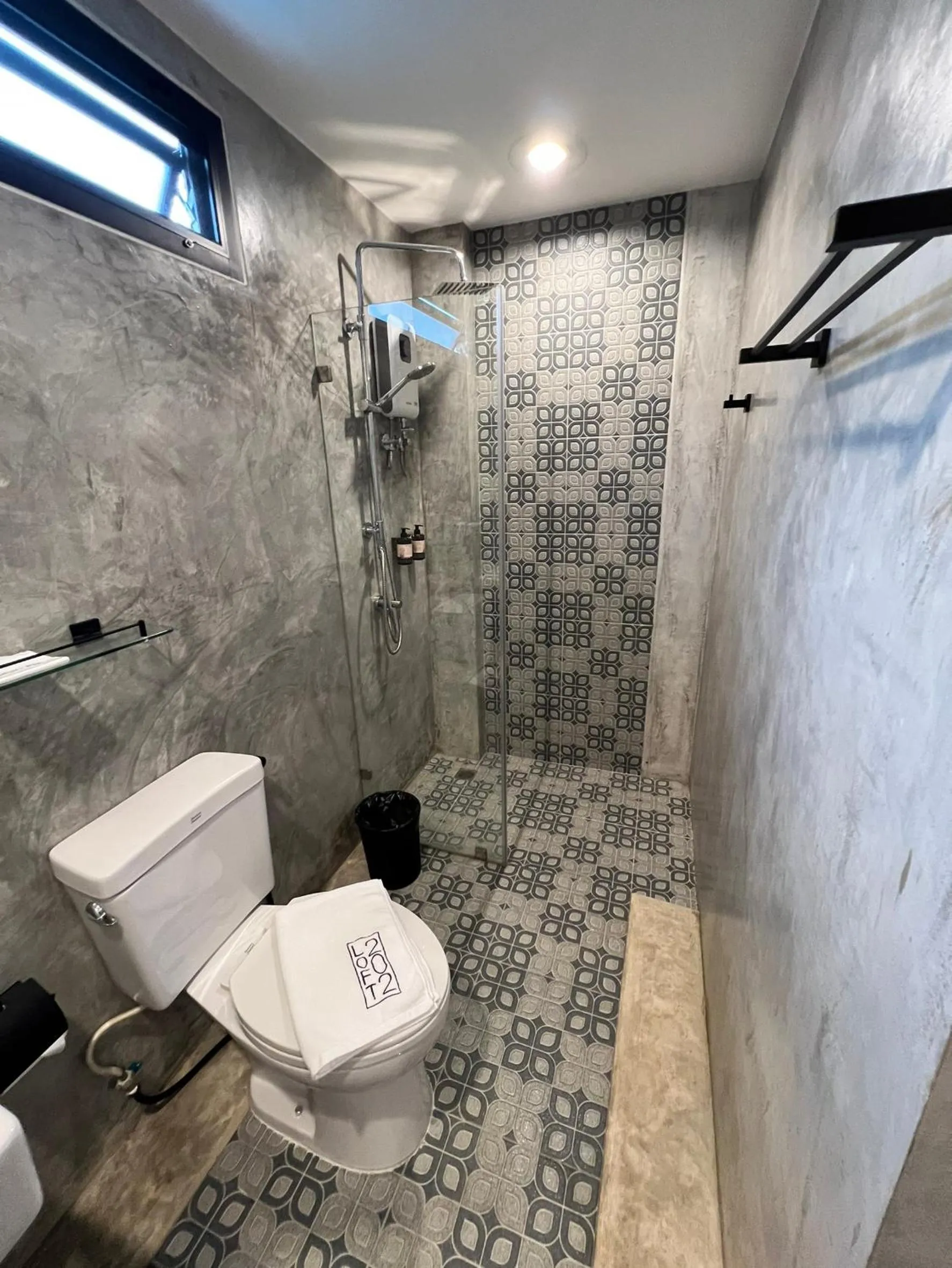 Toilet in Loft 202 Hotel