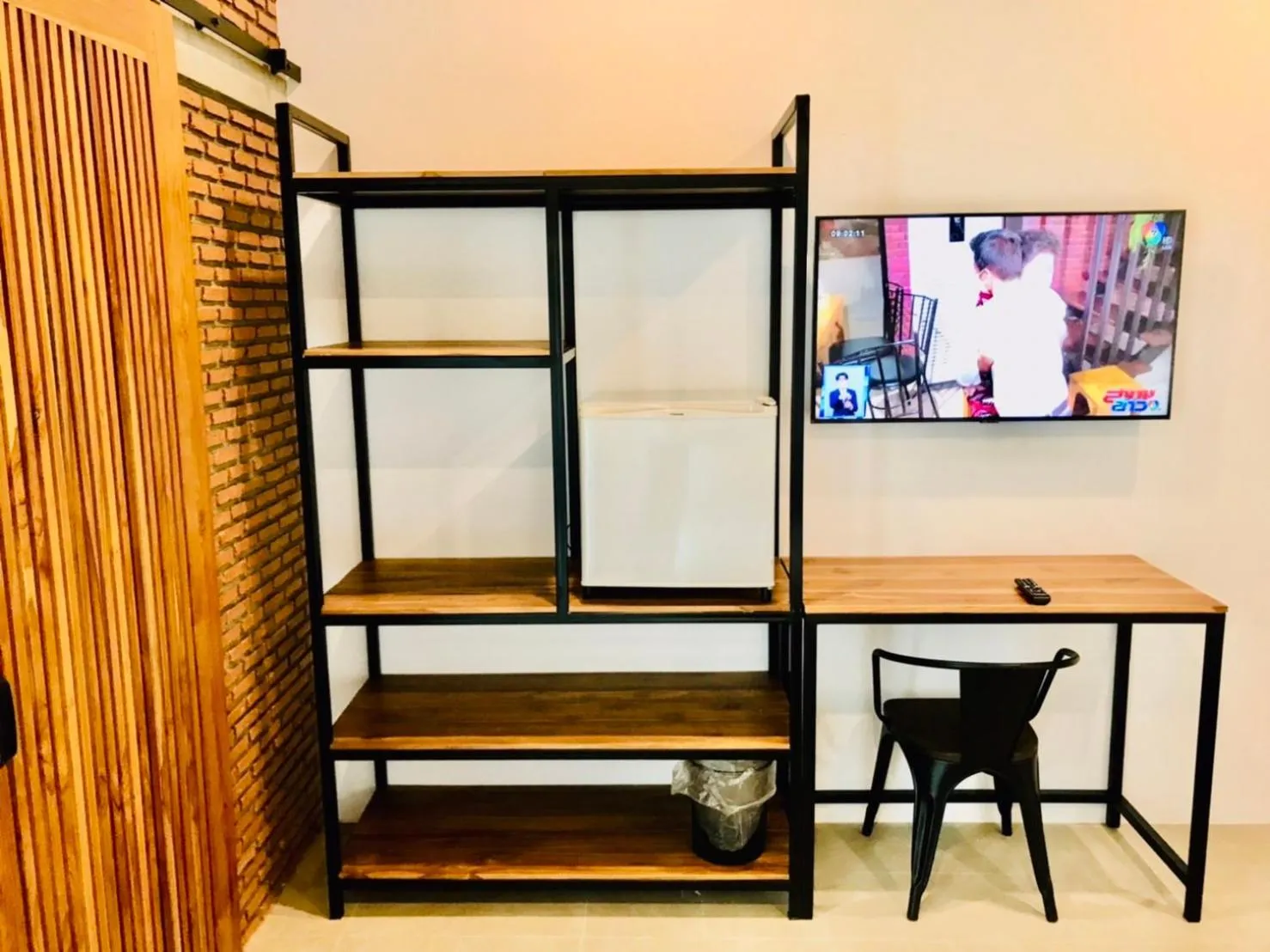 TV and multimedia in Loft 202 Hotel