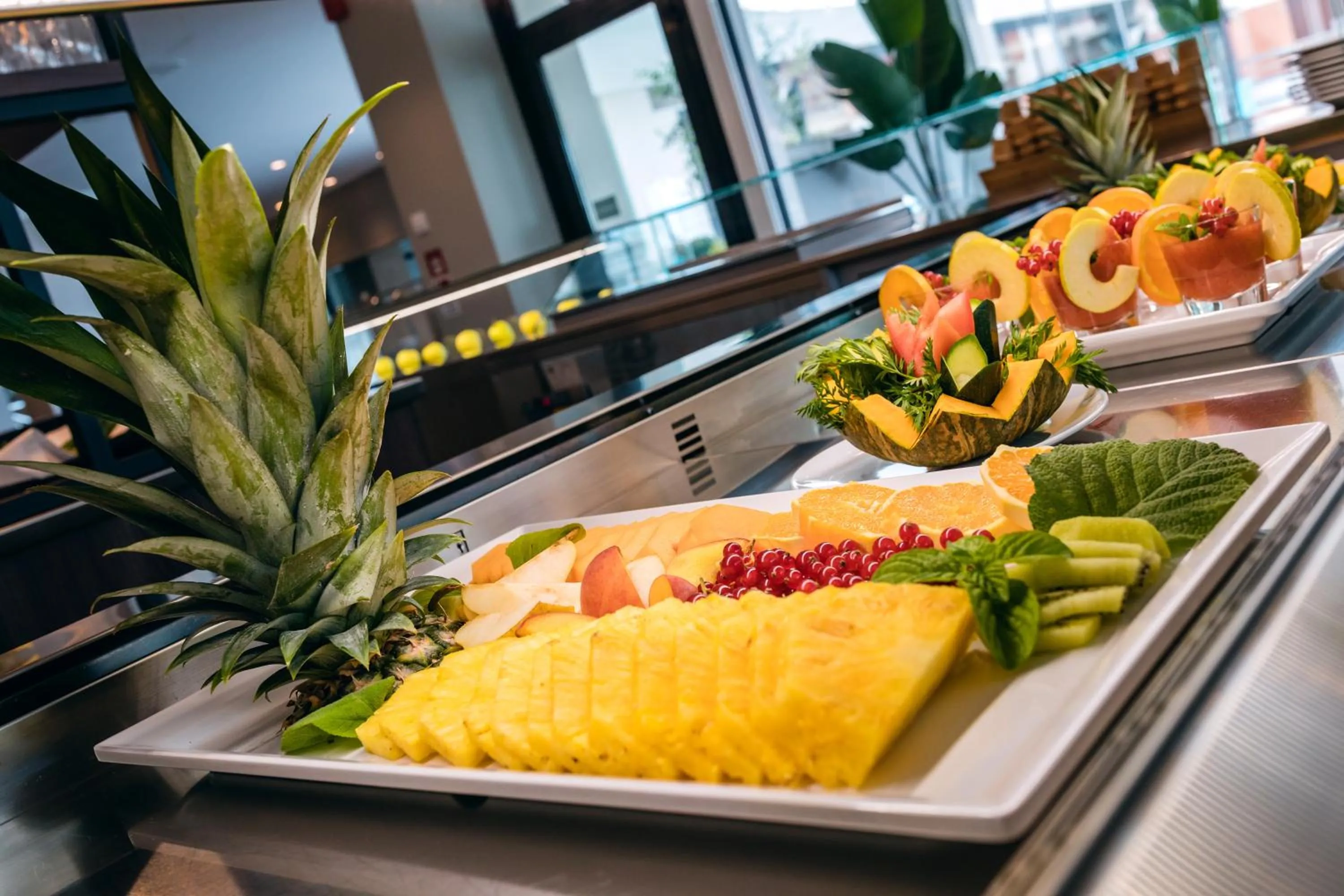 Breakfast in Waldorf Palace Hotel