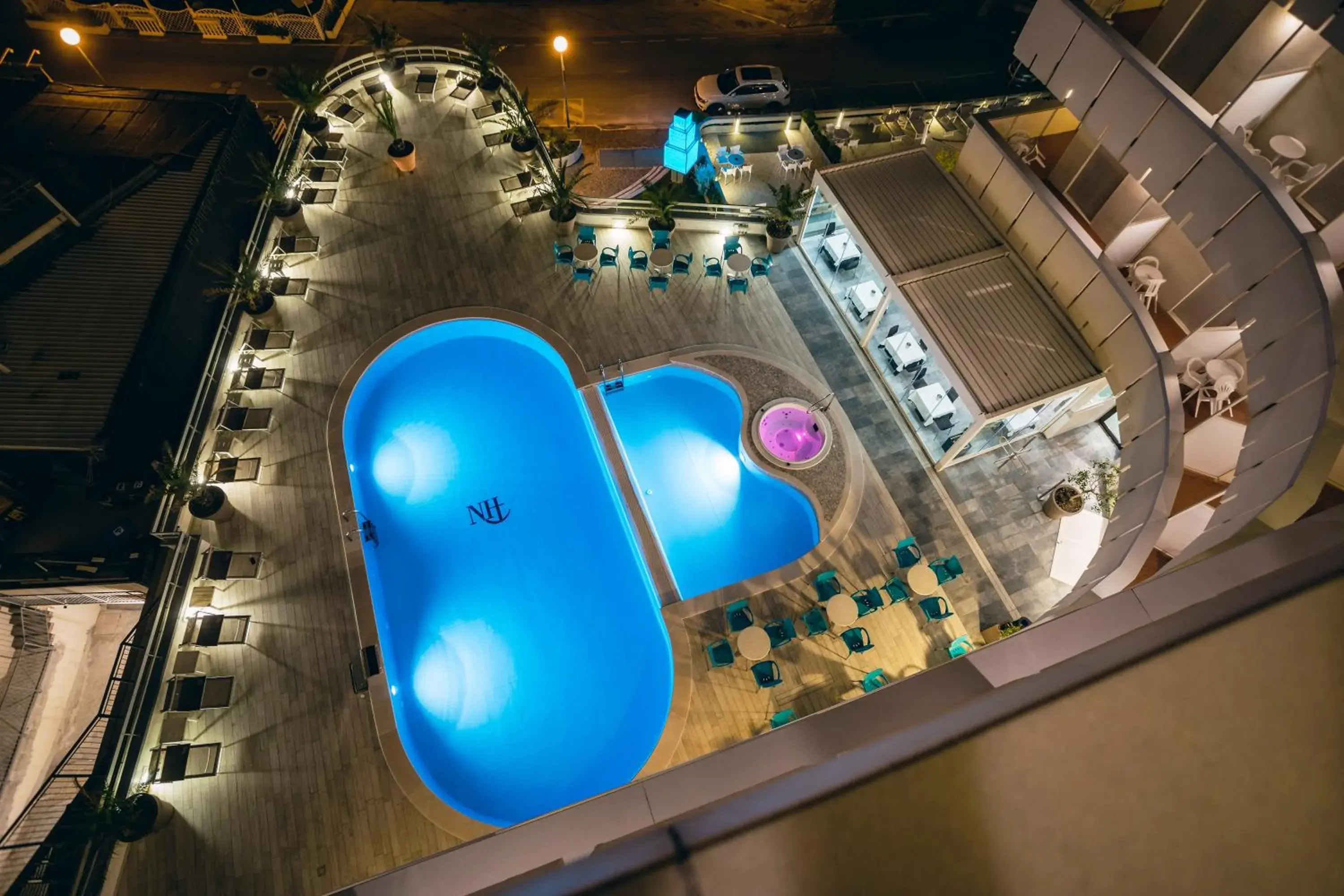 Swimming pool, Pool View in Waldorf Palace Hotel