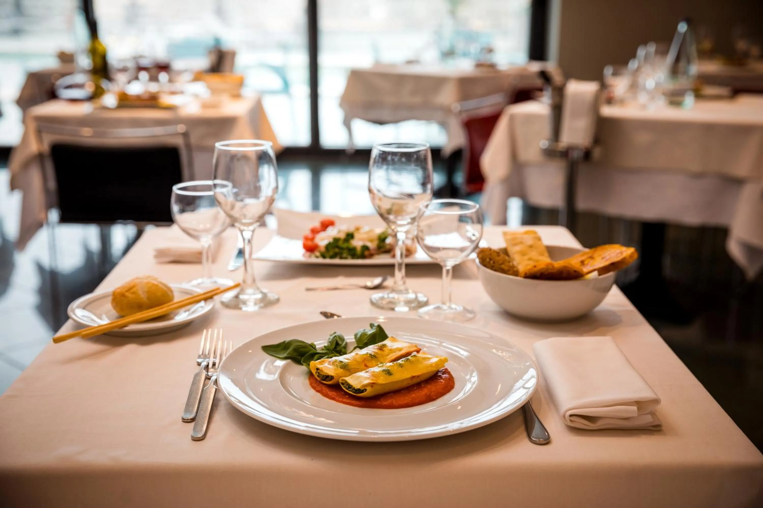 Food close-up in Waldorf Palace Hotel