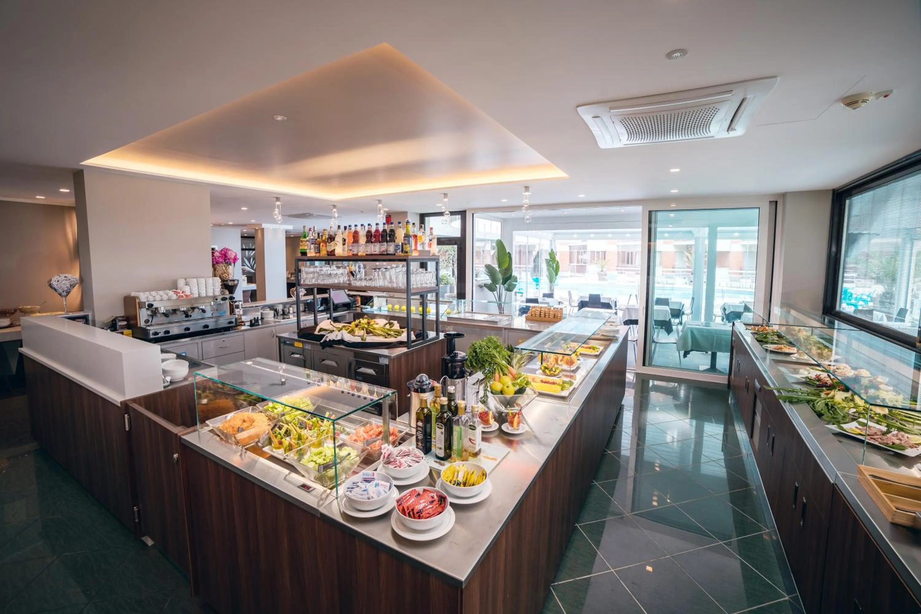 Lounge or bar in Waldorf Palace Hotel