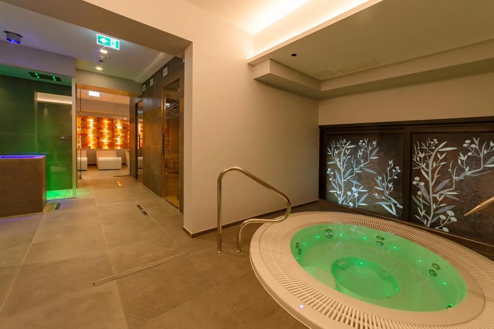 Spa and wellness centre/facilities in Waldorf Palace Hotel