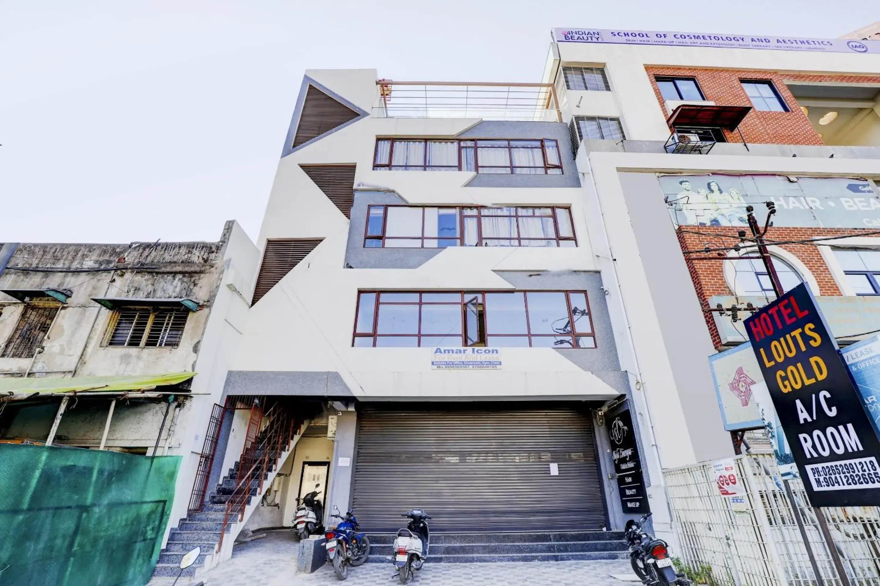 Facade/entrance in Collection O Lotus Gold Facade/entrance in Collection O Lotus Gold