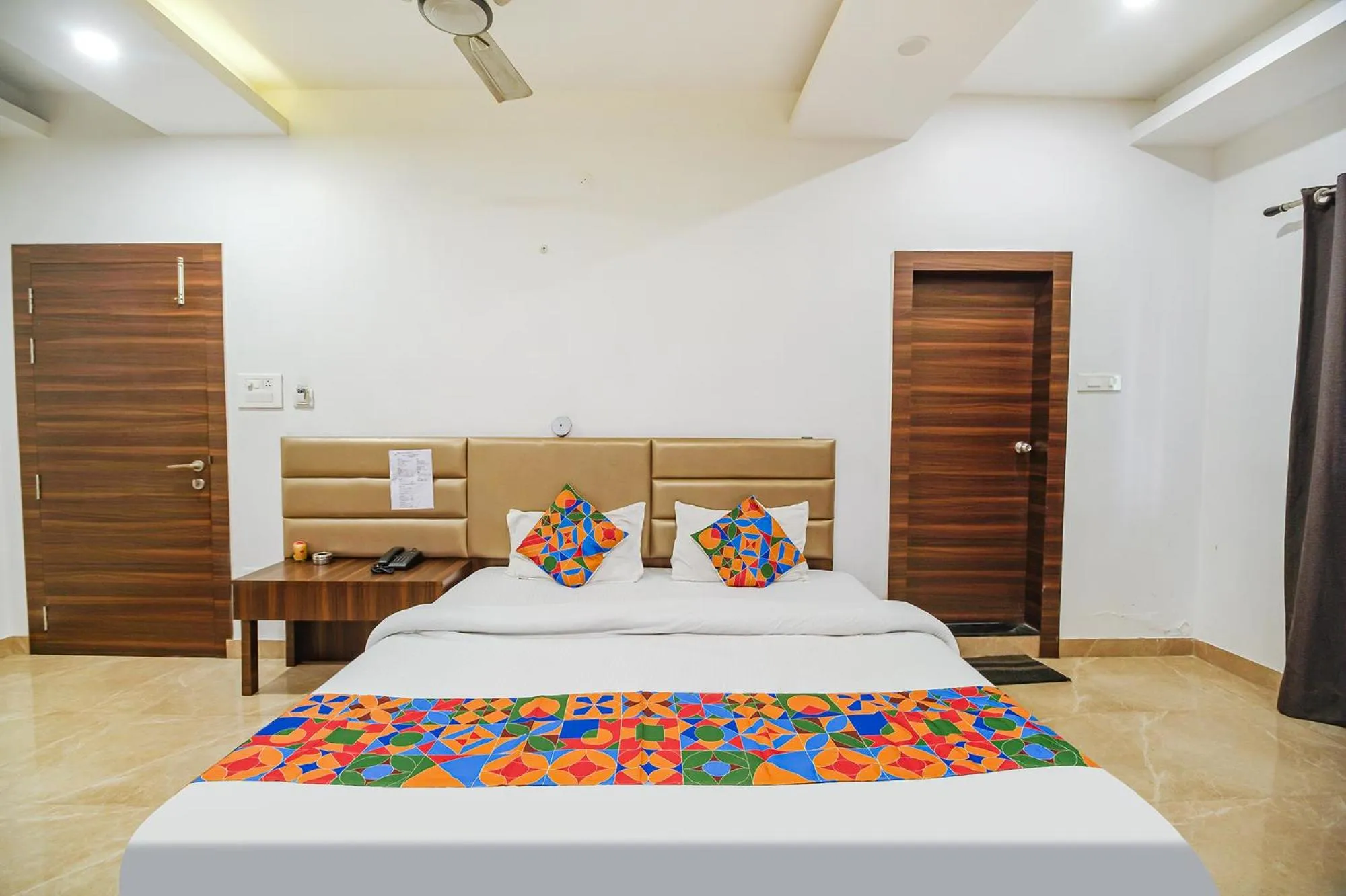 Bed in FabHotel Apple Tree