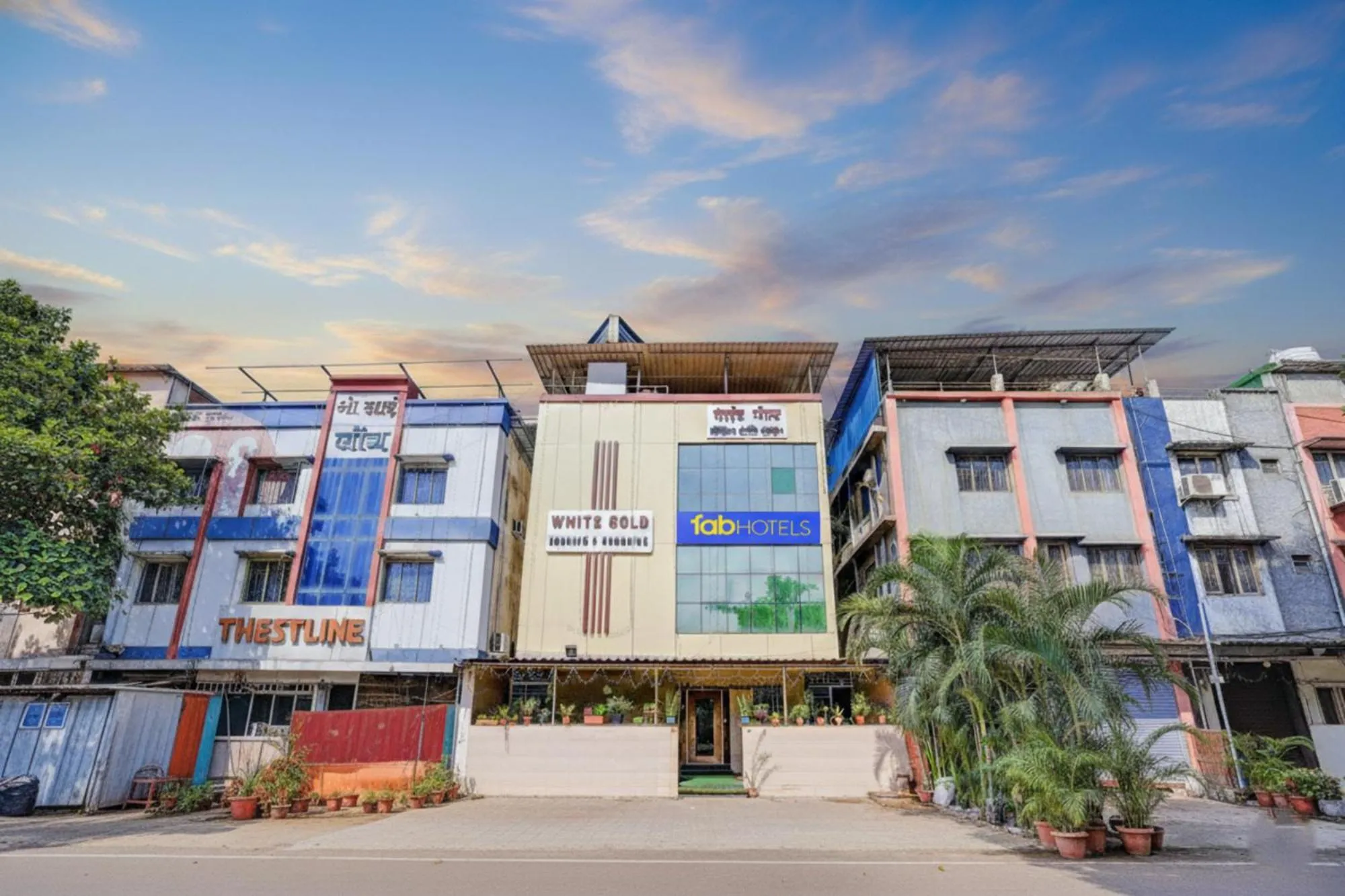 Lobby or reception in FabHotel White Gold - Nr Mahape