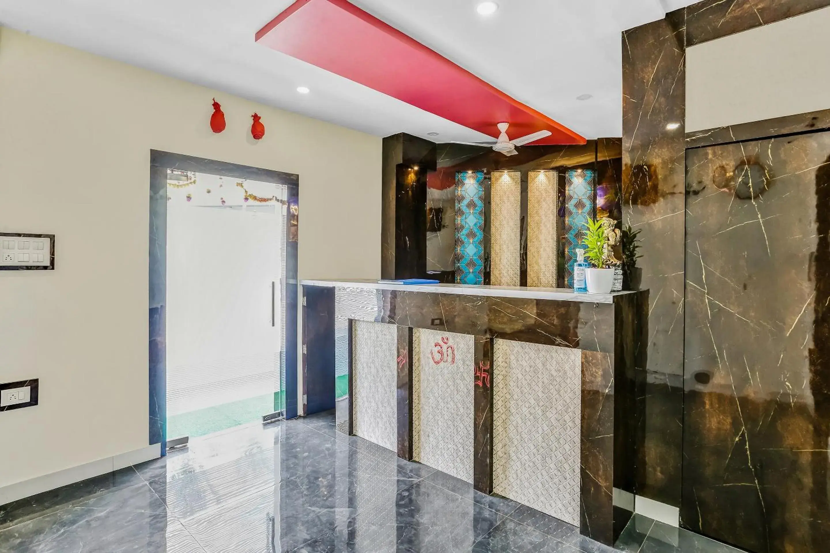 Lobby or reception in Capital O Geeta Palace Lobby or reception in Capital O Geeta Palace