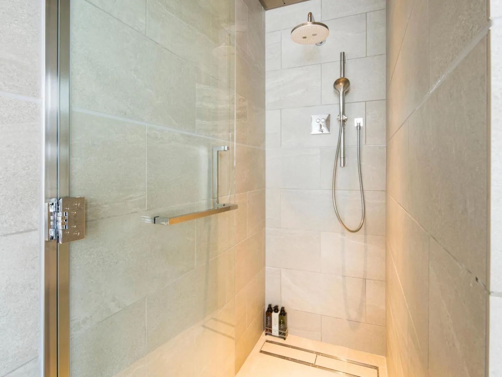 Shower in GRIDS PREMIUM HOTEL OTARU