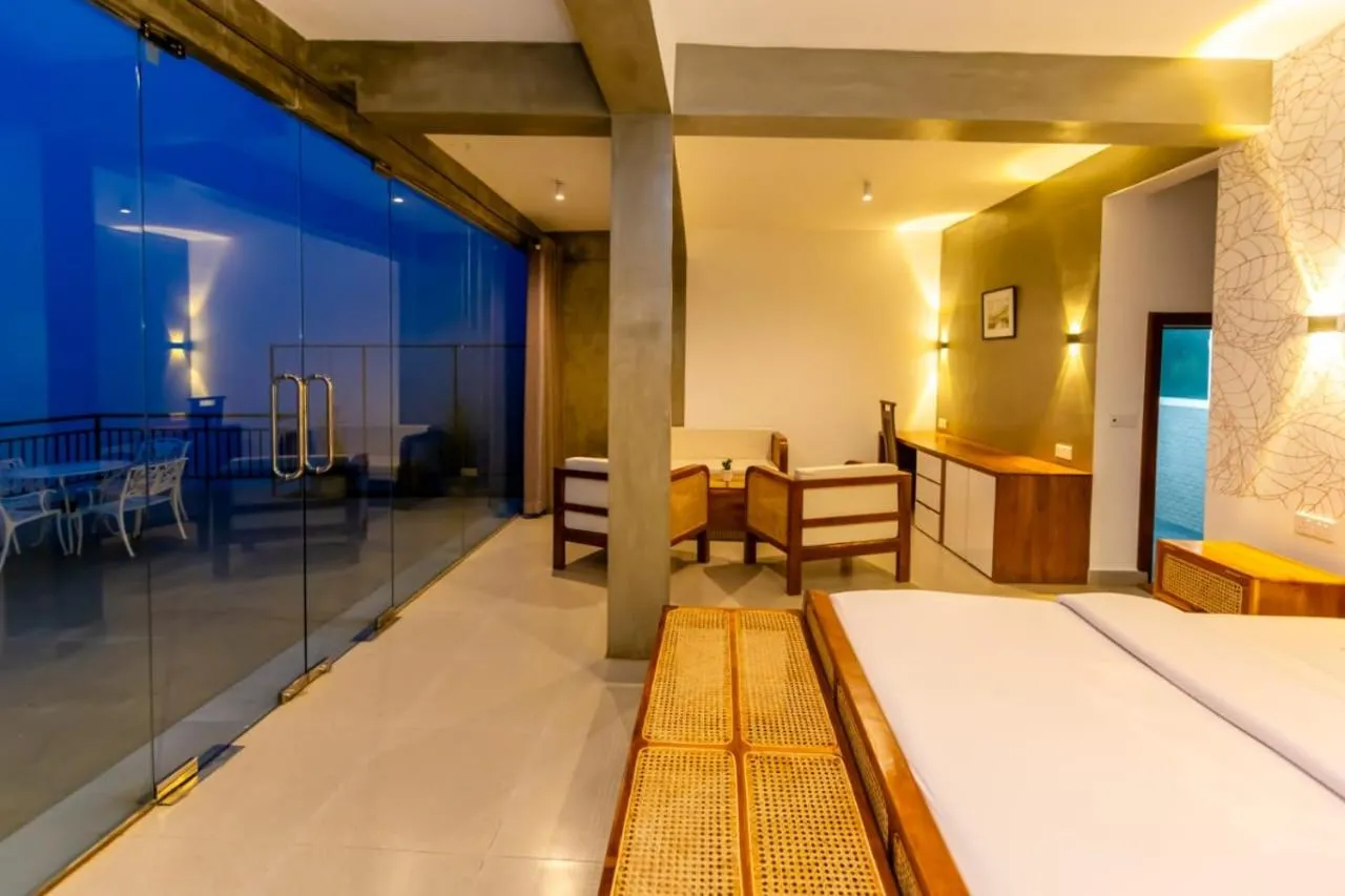Deluxe King Room in leisure Mount View