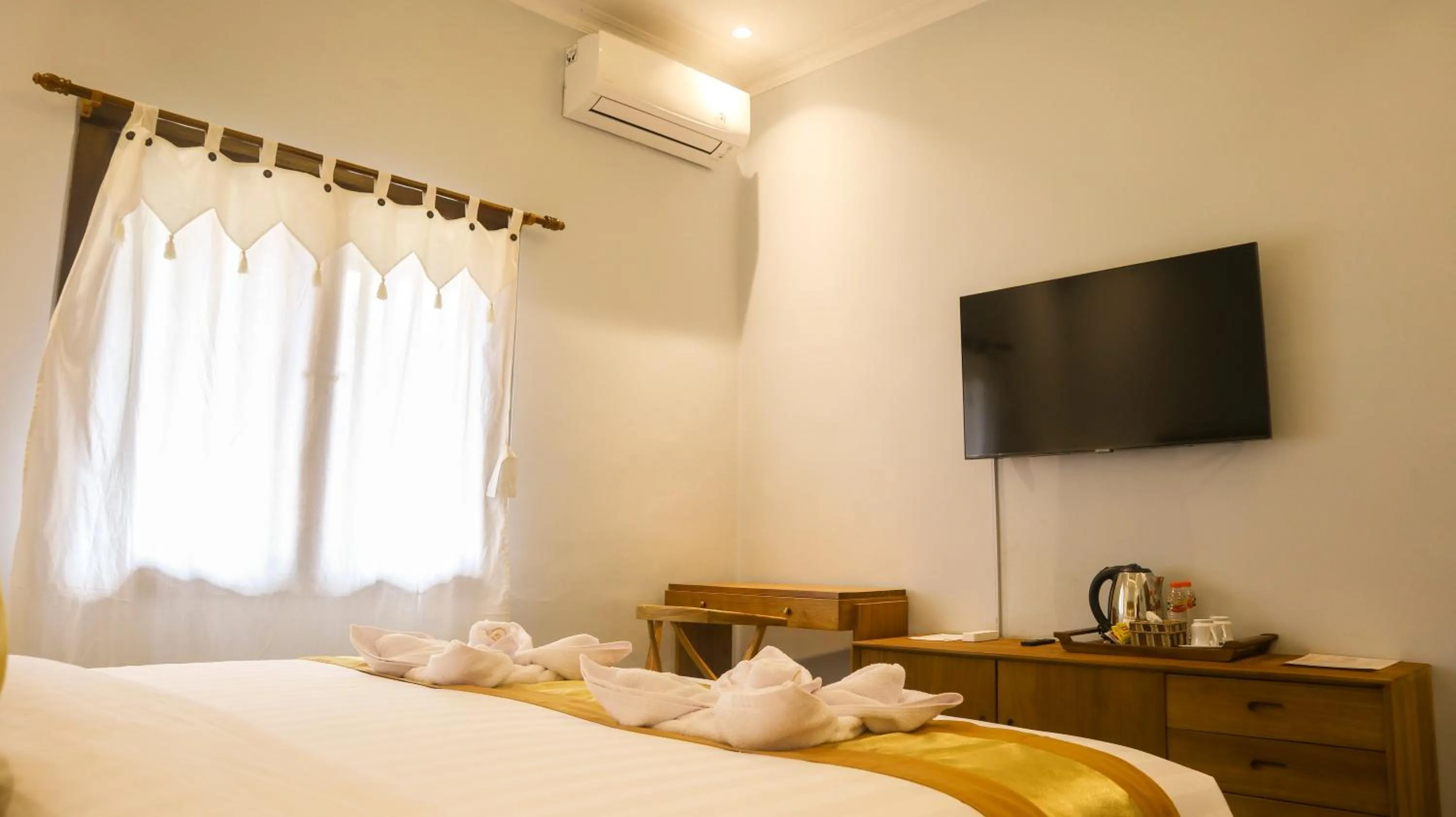 Bedroom, Bed in Omah Siliran Heritage