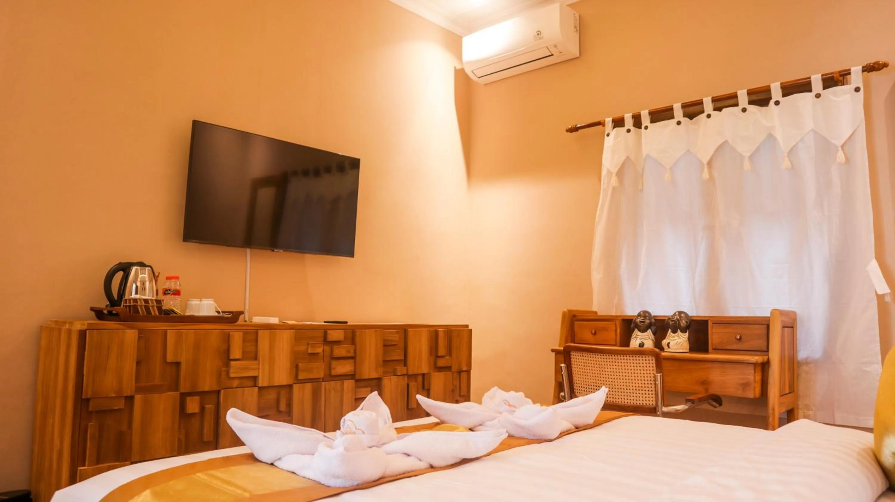 TV and multimedia, Bed in Omah Siliran Heritage