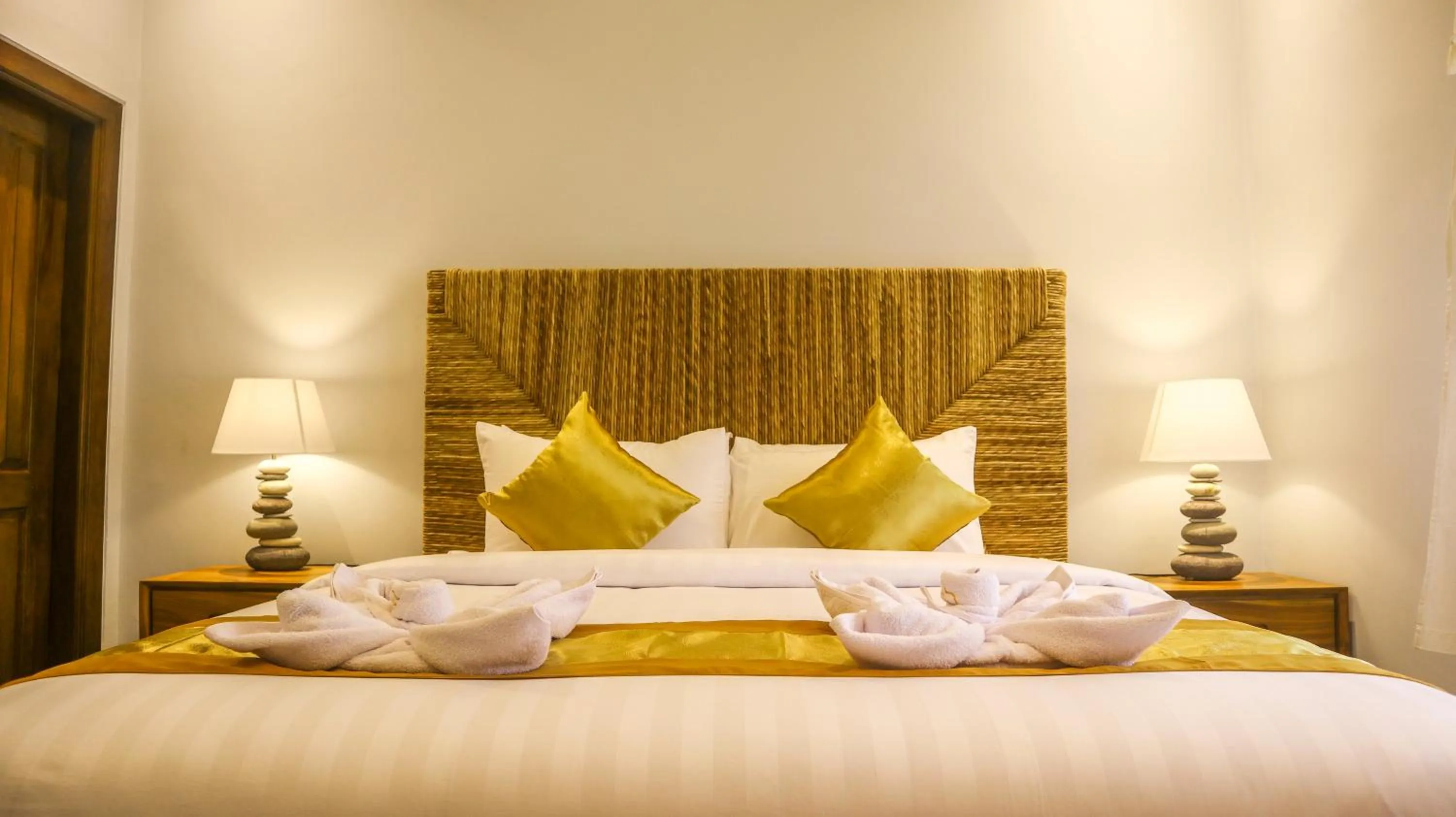 Bedroom, Bed in Omah Siliran Heritage