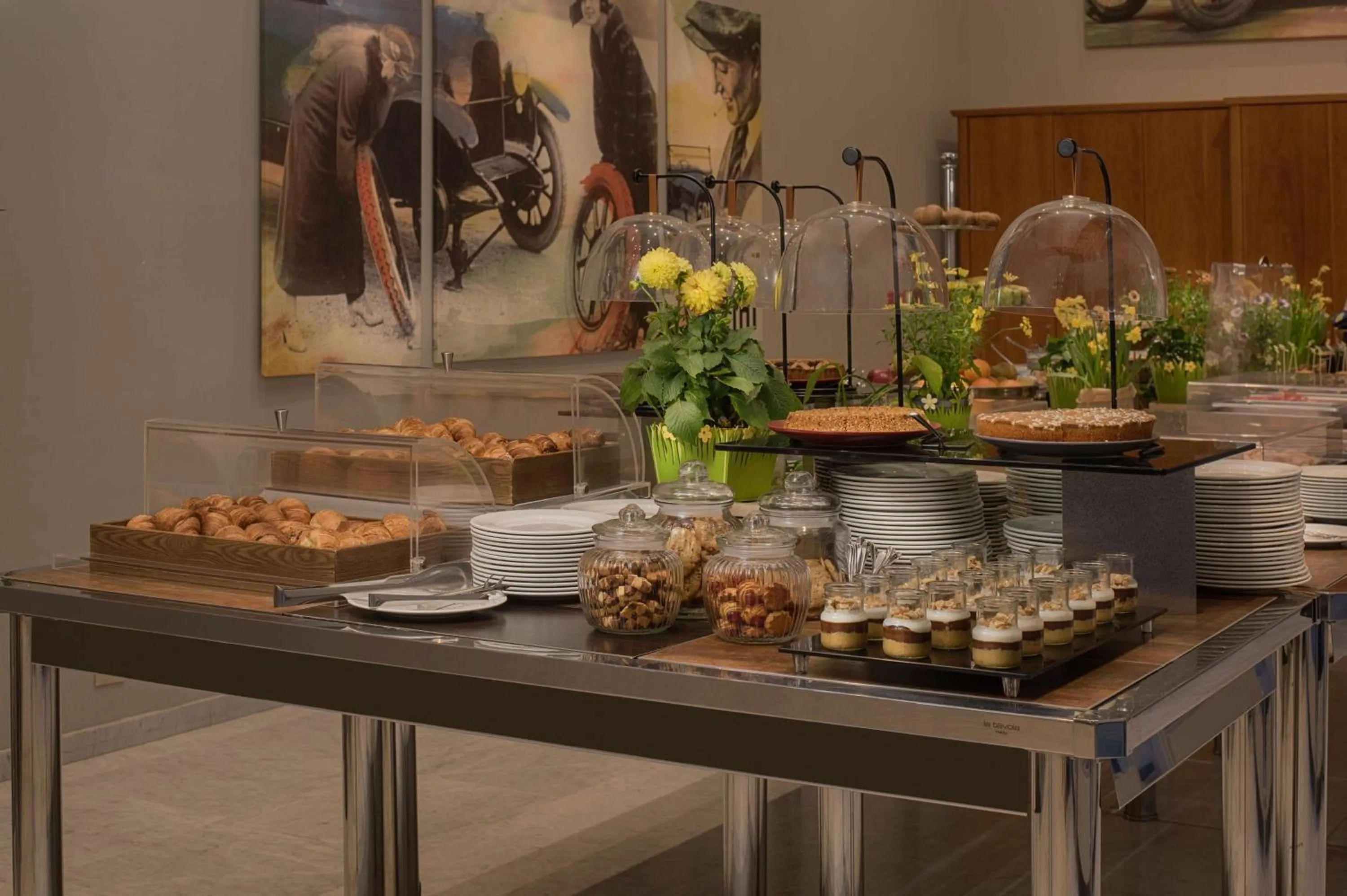 Restaurant/places to eat in NH Torino Lingotto Congress