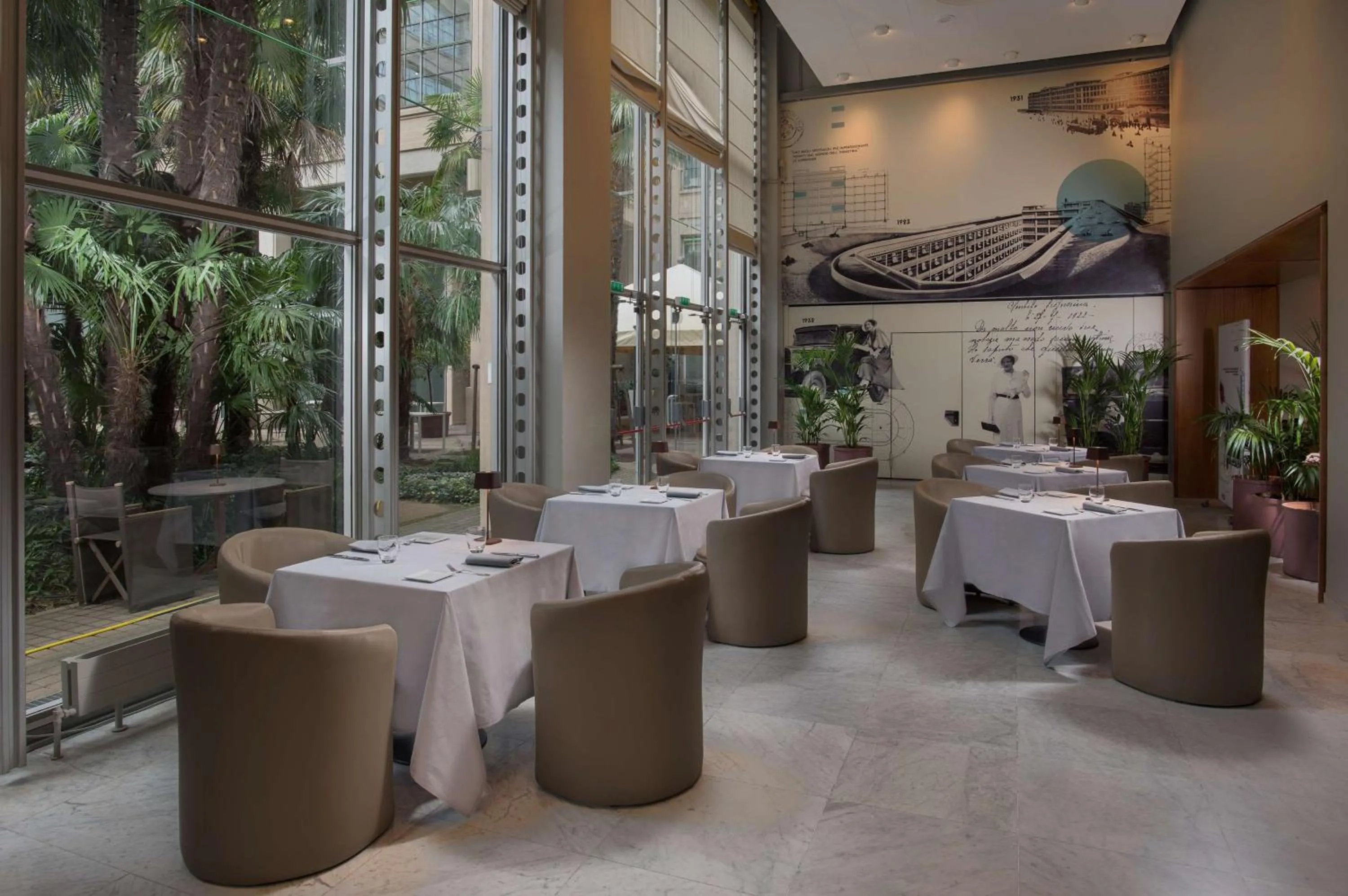 Restaurant/places to eat in NH Torino Lingotto Congress