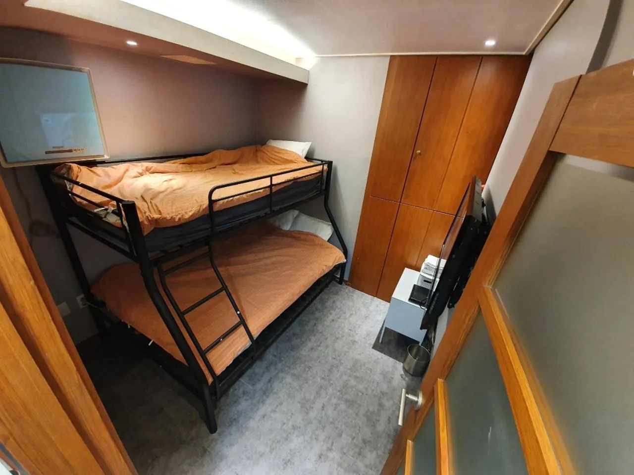 bunk bed, Bed in Dalgona Guesthouse