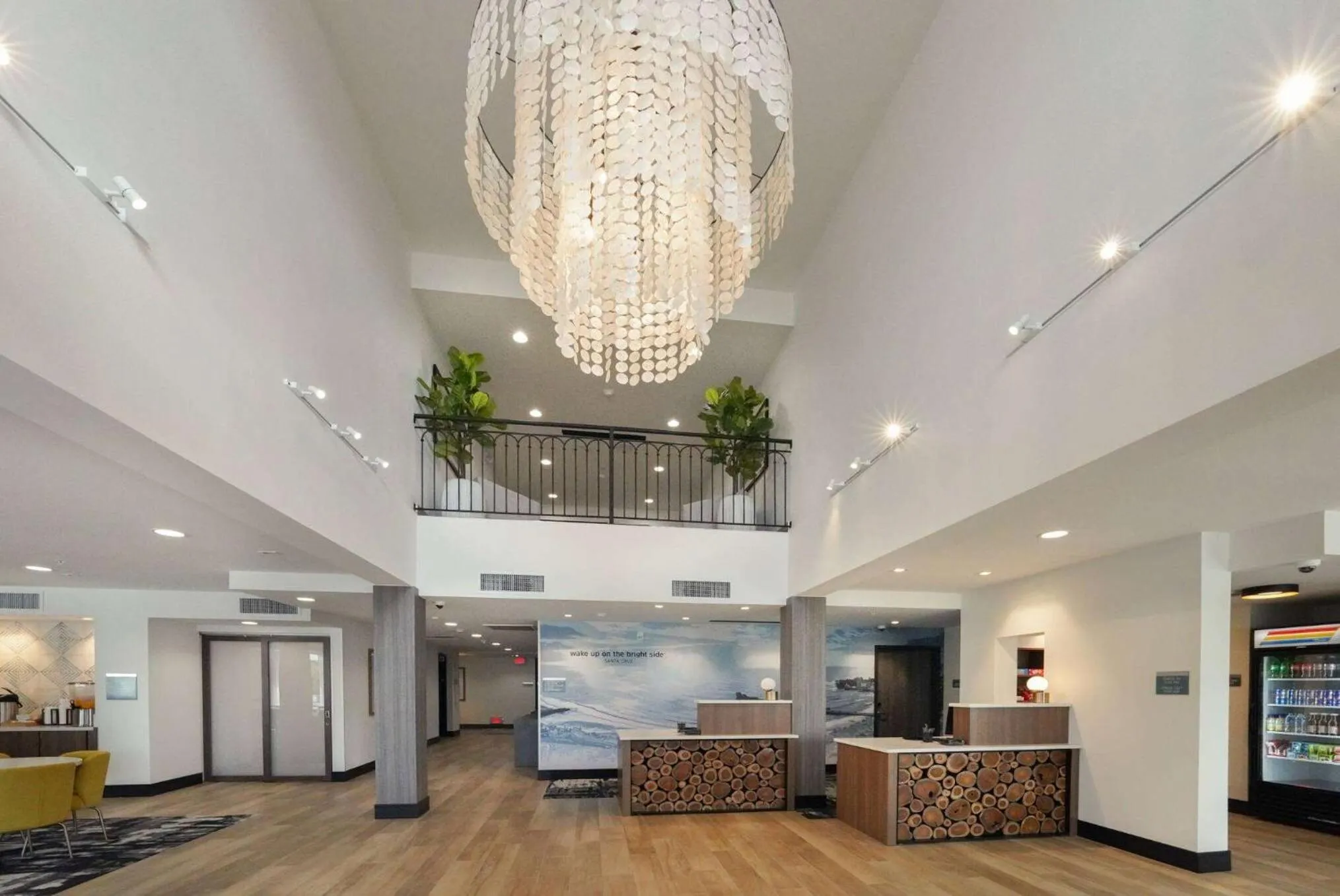 Lobby or reception in La Quinta Inn & Suites by Wyndham Santa Cruz