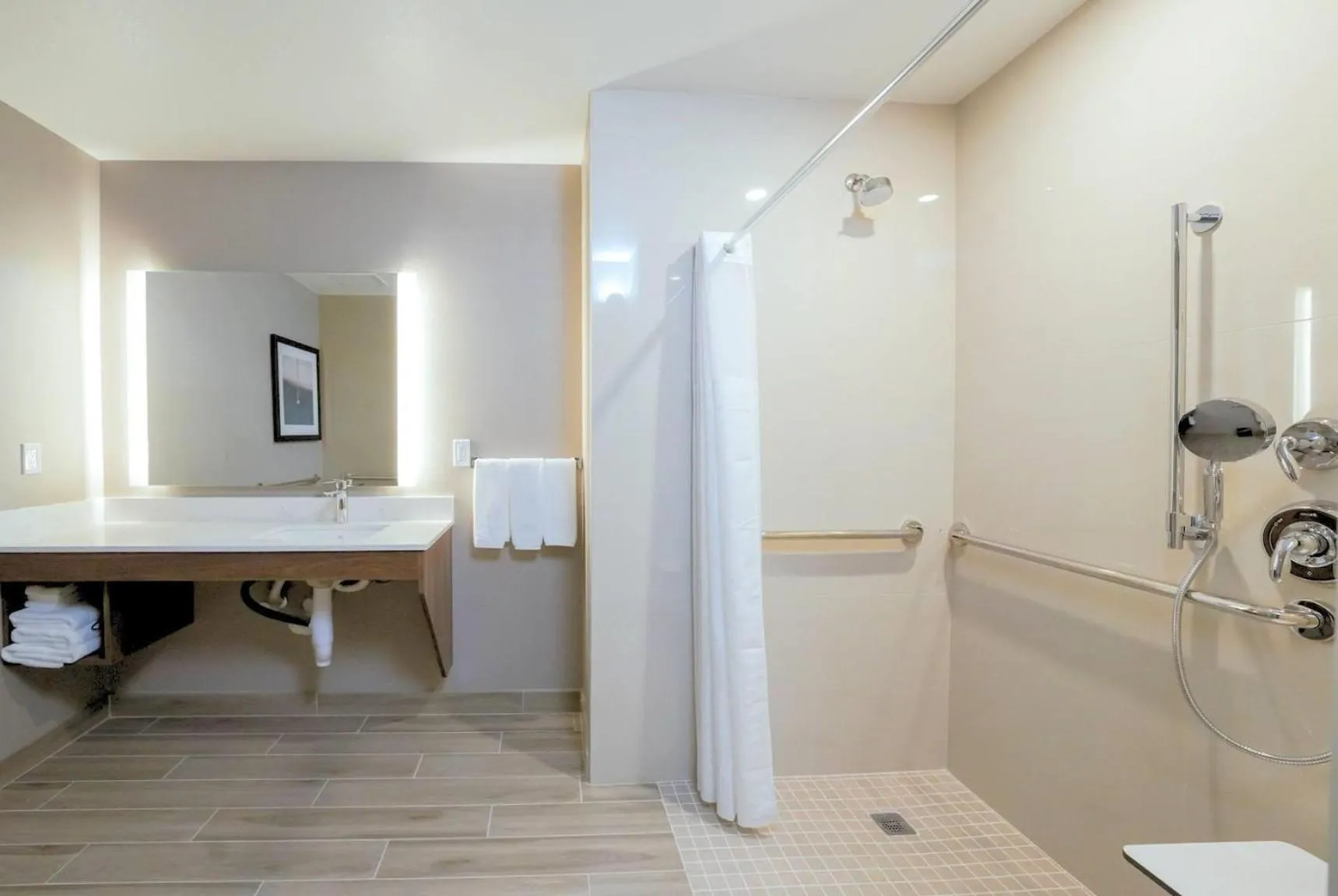 Photo of the whole room in La Quinta Inn & Suites by Wyndham Santa Cruz