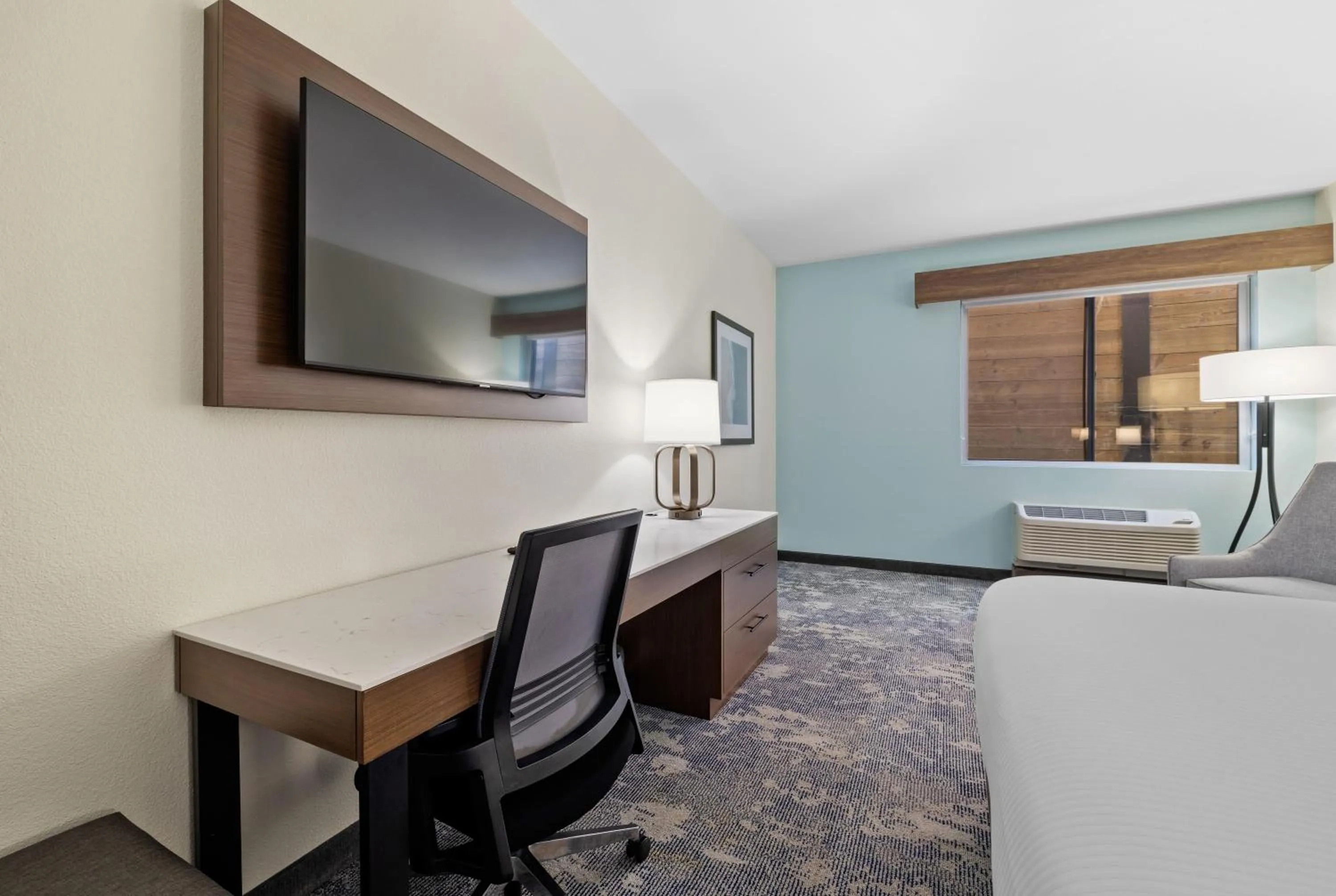 Photo of the whole room in La Quinta Inn & Suites by Wyndham Santa Cruz