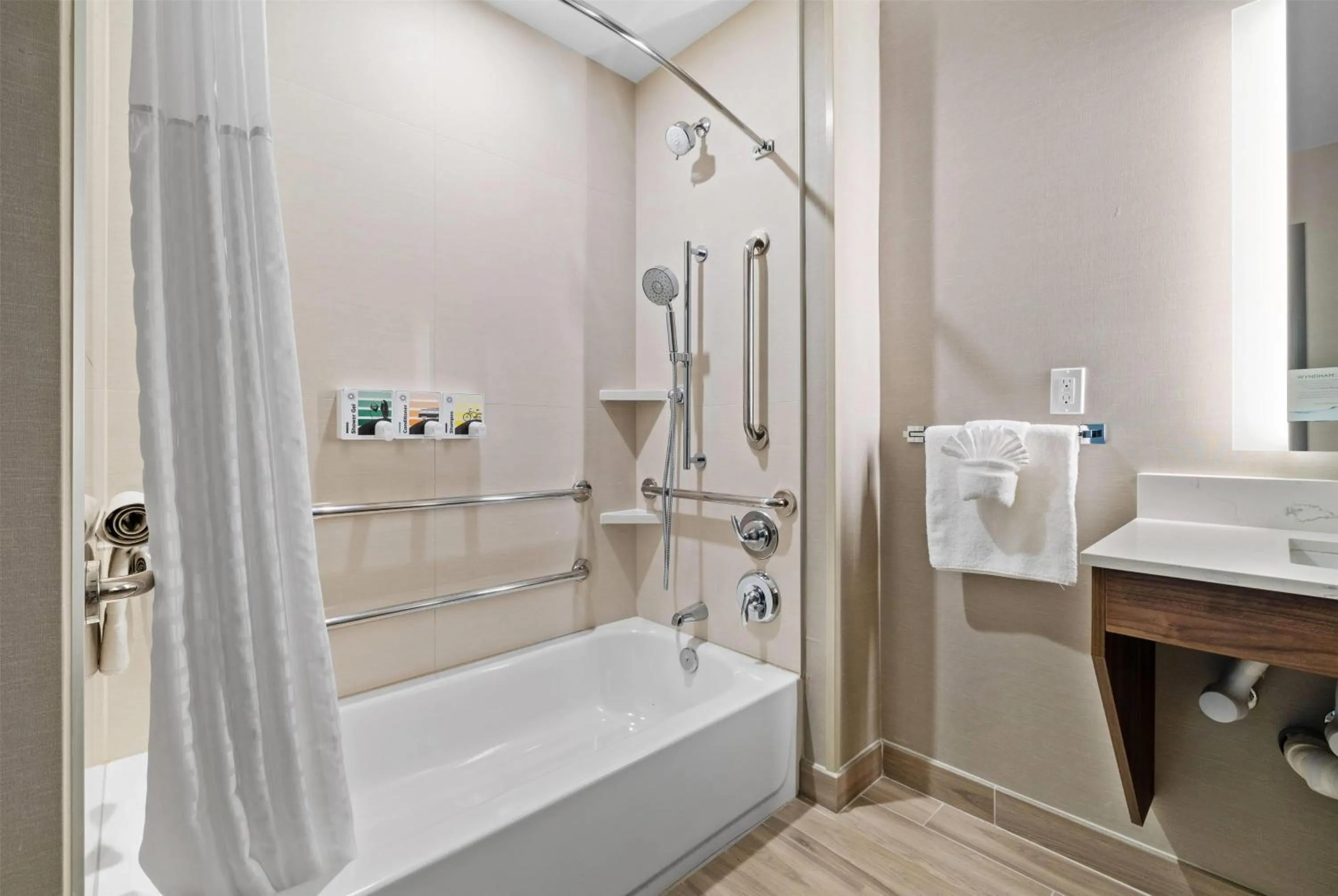 Photo of the whole room in La Quinta Inn & Suites by Wyndham Santa Cruz