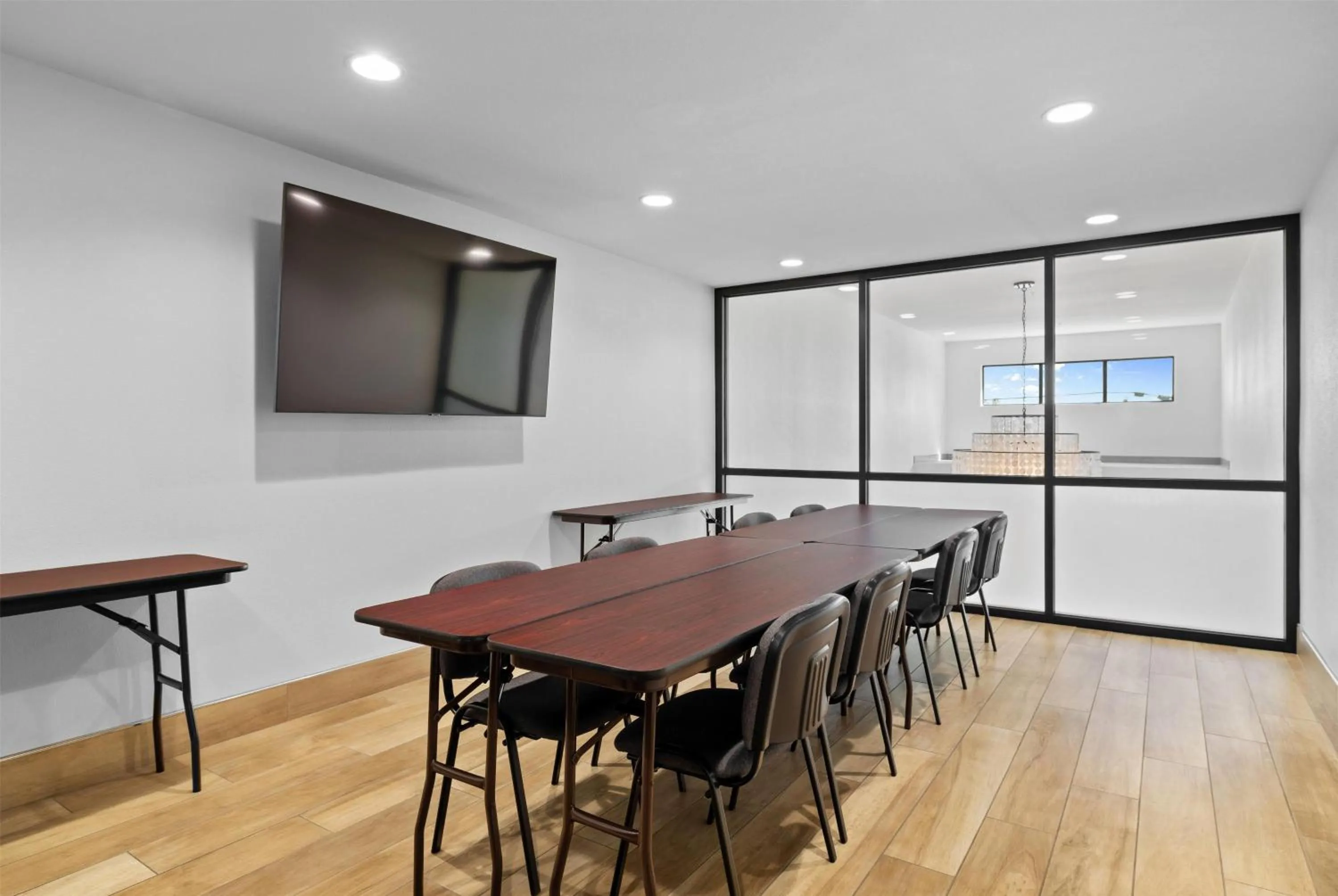 Meeting/conference room in La Quinta Inn & Suites by Wyndham Santa Cruz