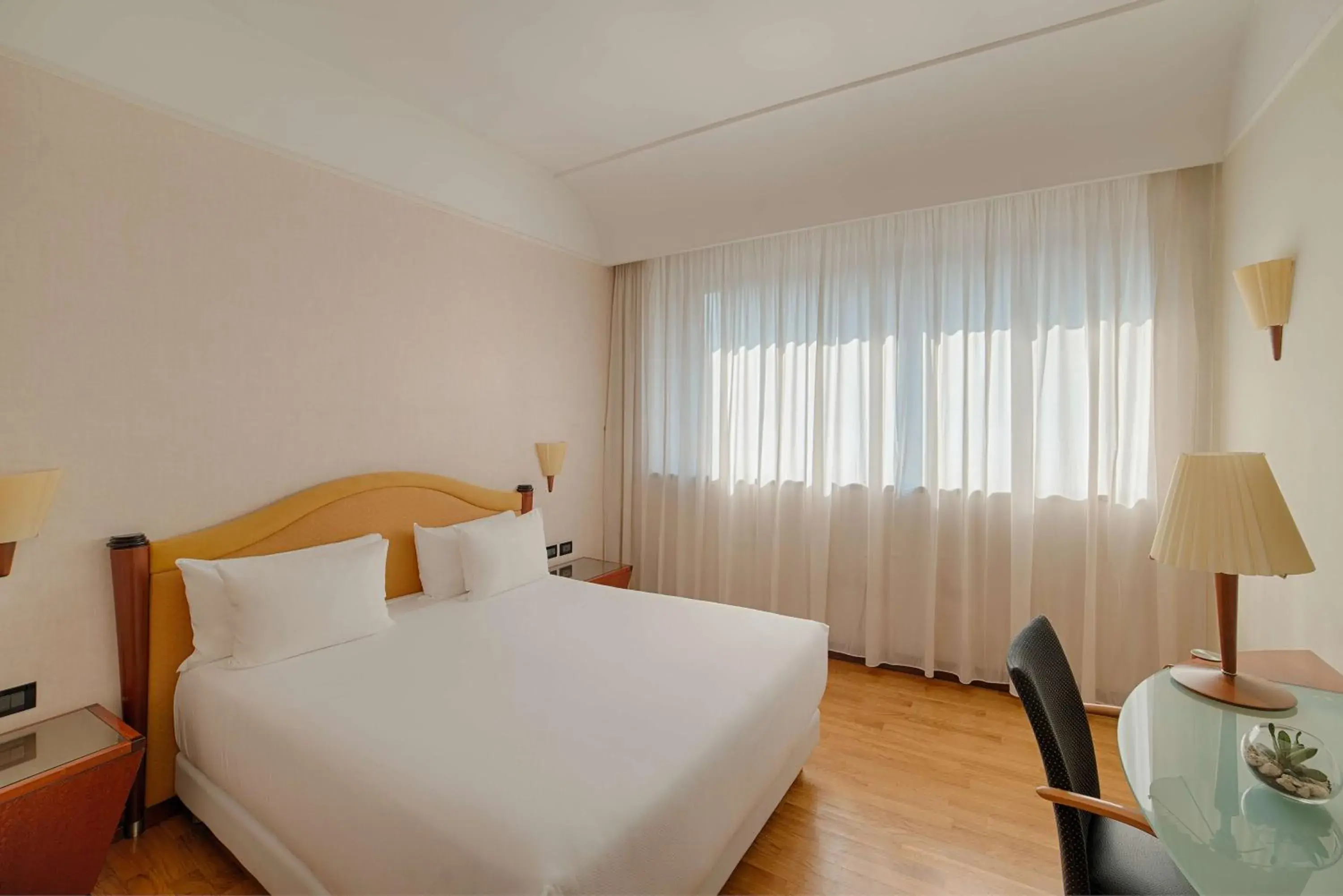 Photo of the whole room, Bed in NH Milano Machiavelli Photo of the whole room, Bed in NH Milano Machiavelli