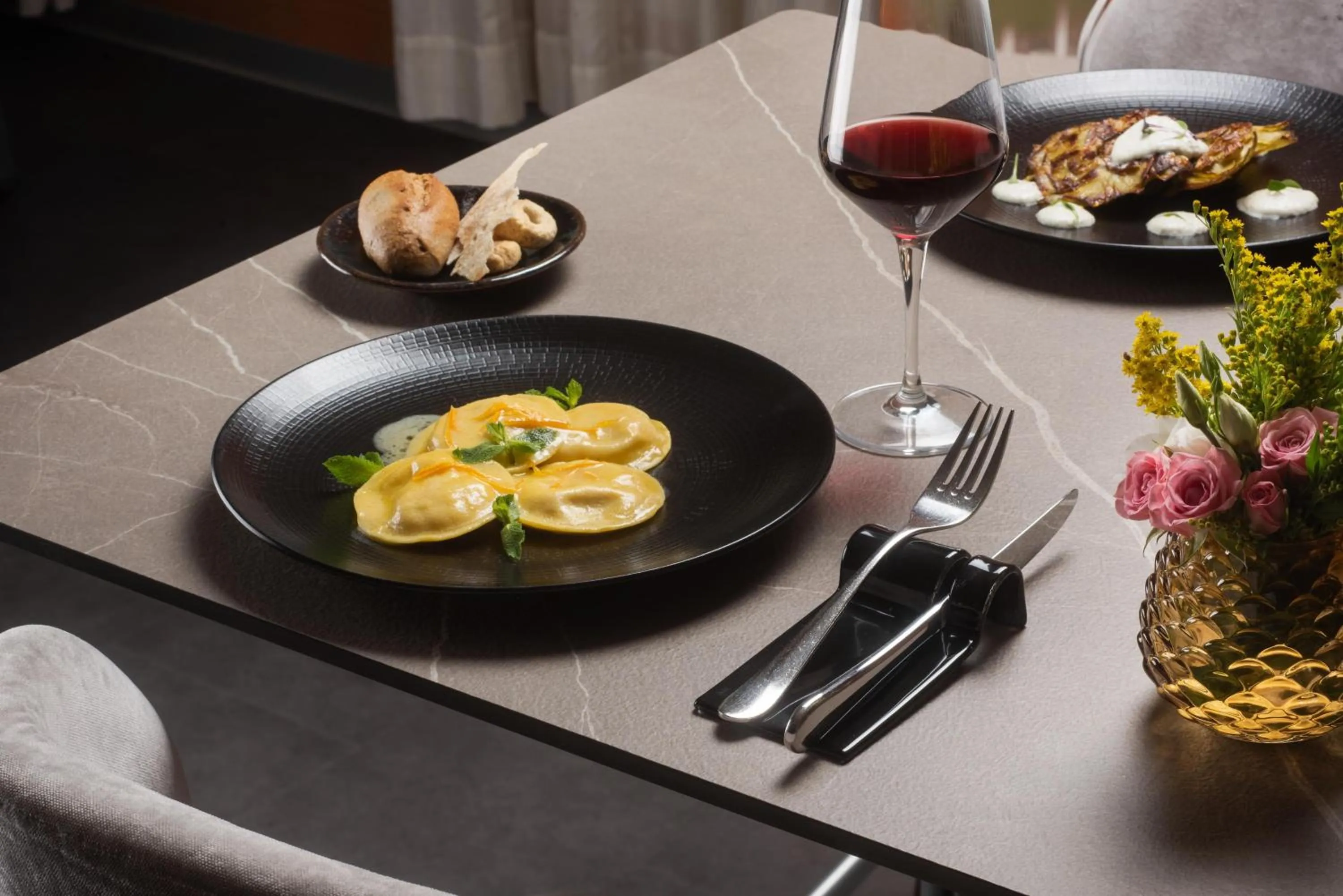 Restaurant/places to eat in NH Milano Machiavelli