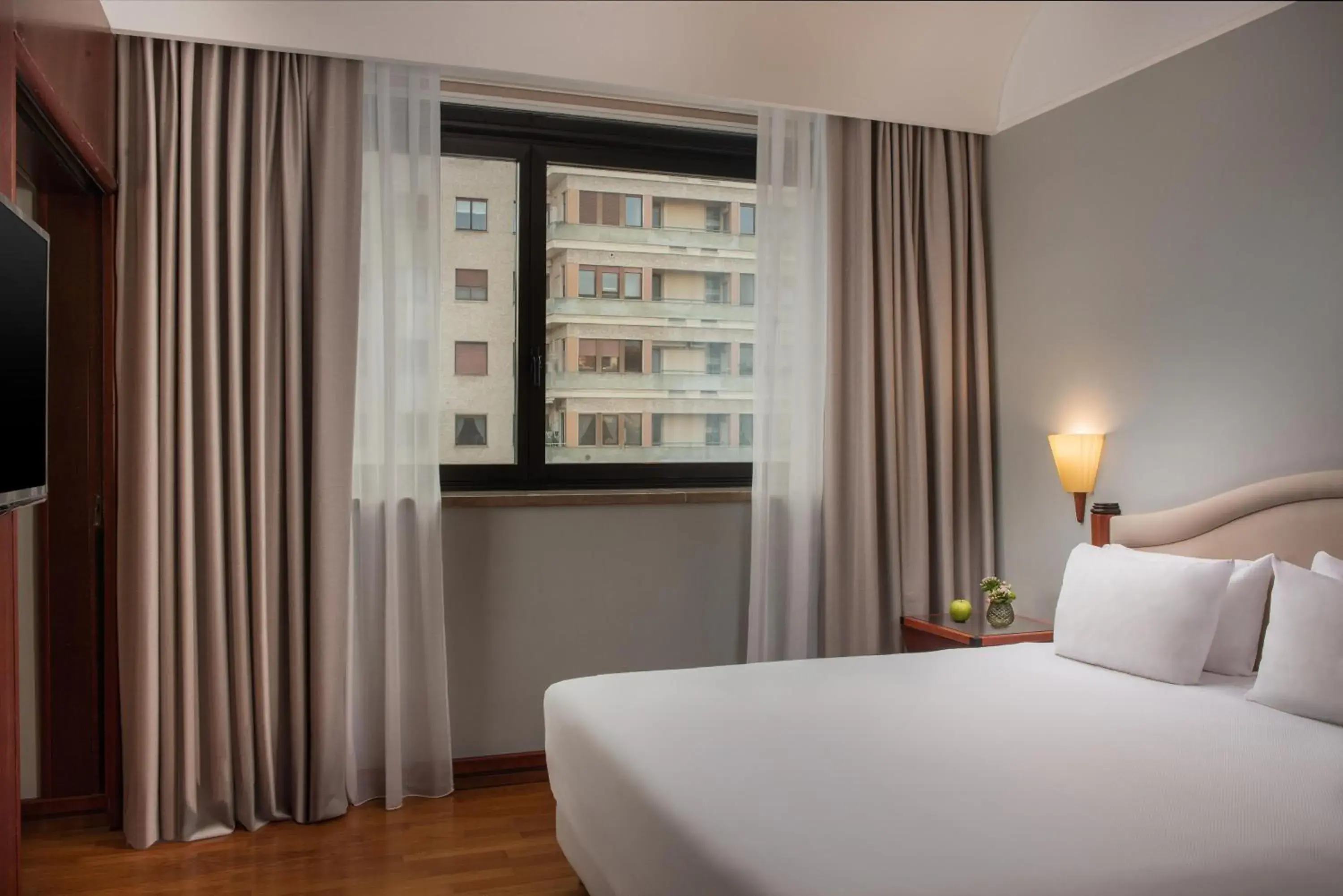 Photo of the whole room, Bed in NH Milano Machiavelli Photo of the whole room, Bed in NH Milano Machiavelli