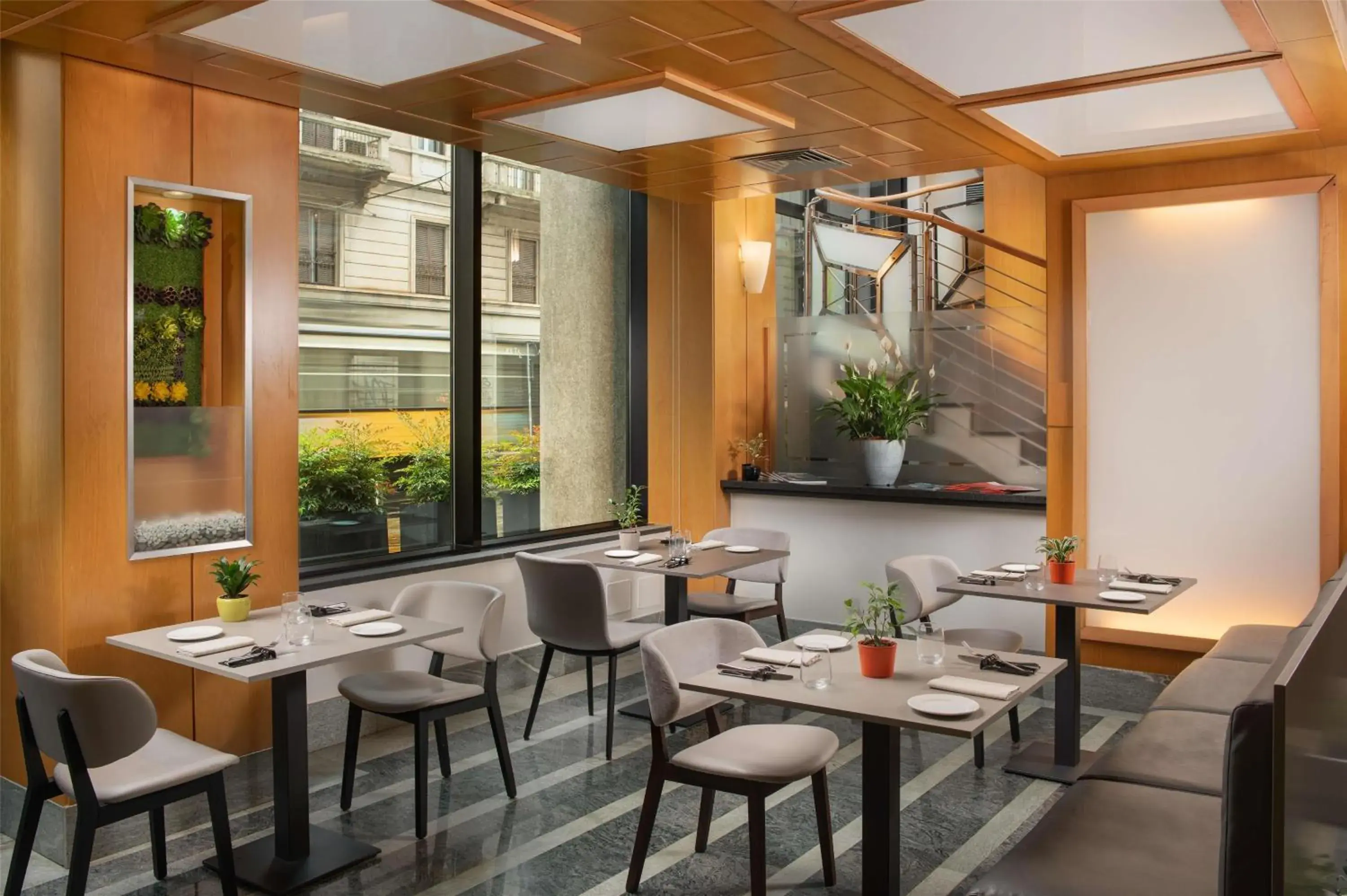 Restaurant/places to eat in NH Milano Machiavelli Restaurant/places to eat in NH Milano Machiavelli