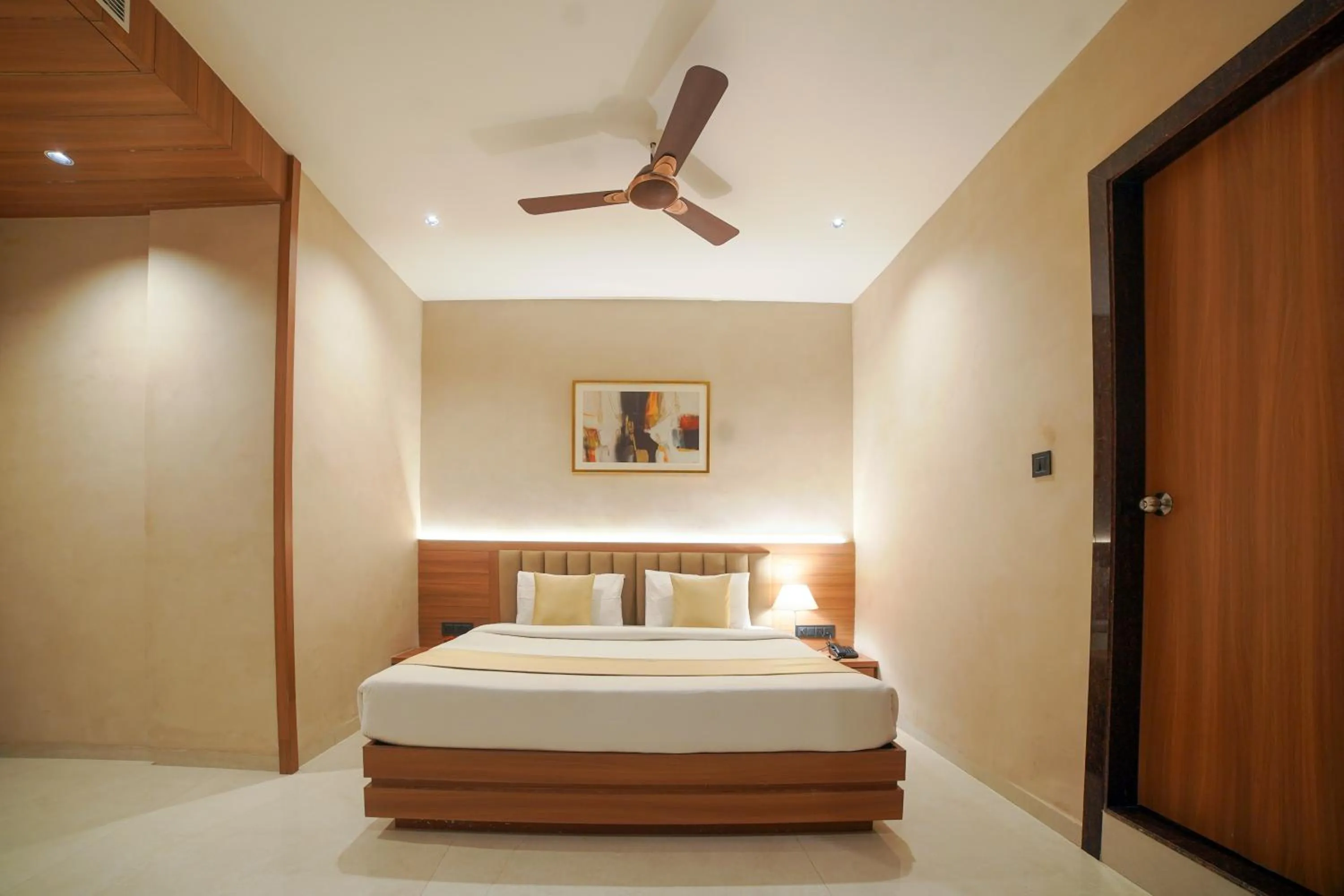 Bedroom, Bed in Hotel Centre Park Bhopal