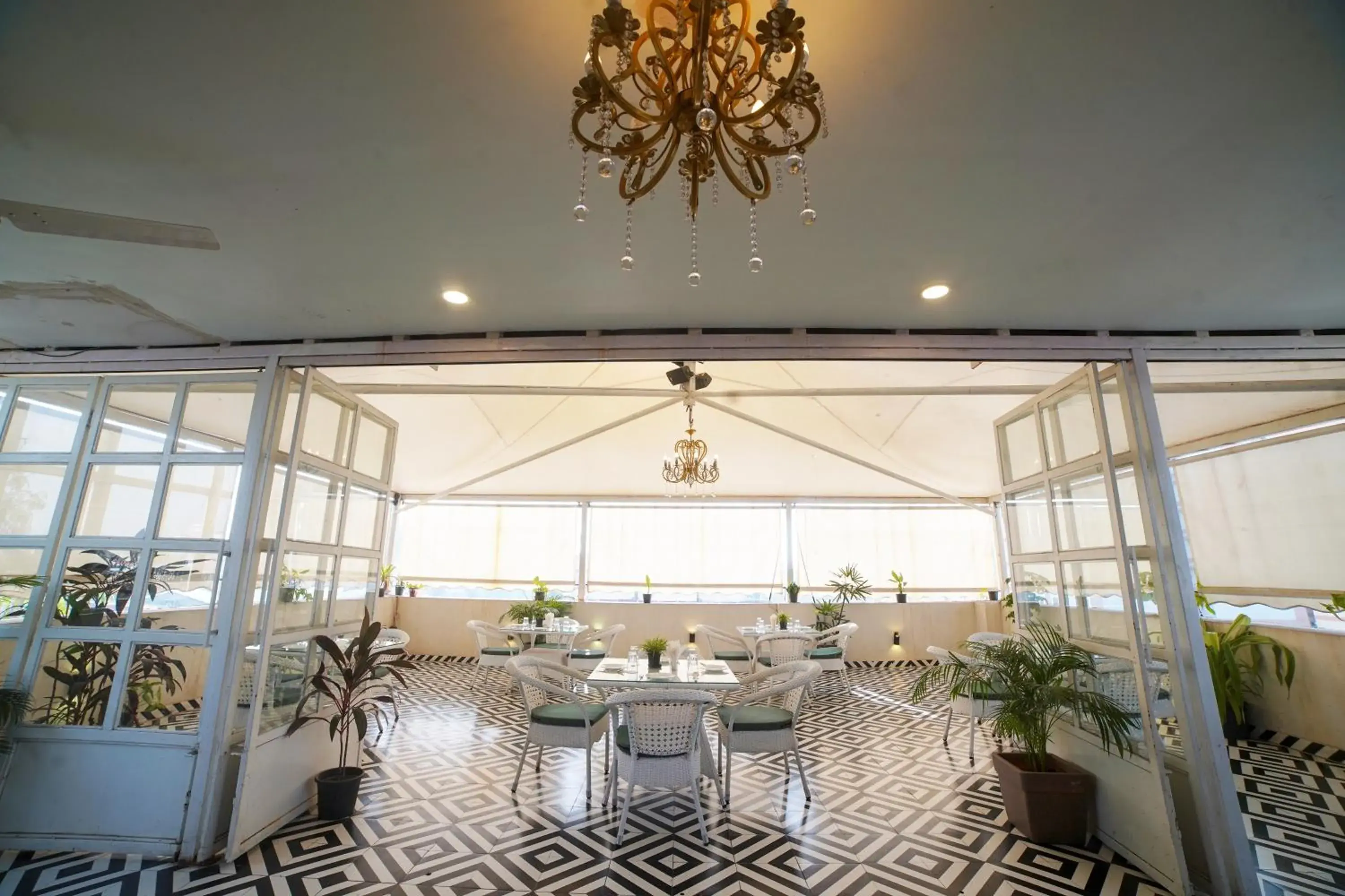 Restaurant/places to eat in Hotel Centre Park Bhopal Restaurant/places to eat in Hotel Centre Park Bhopal