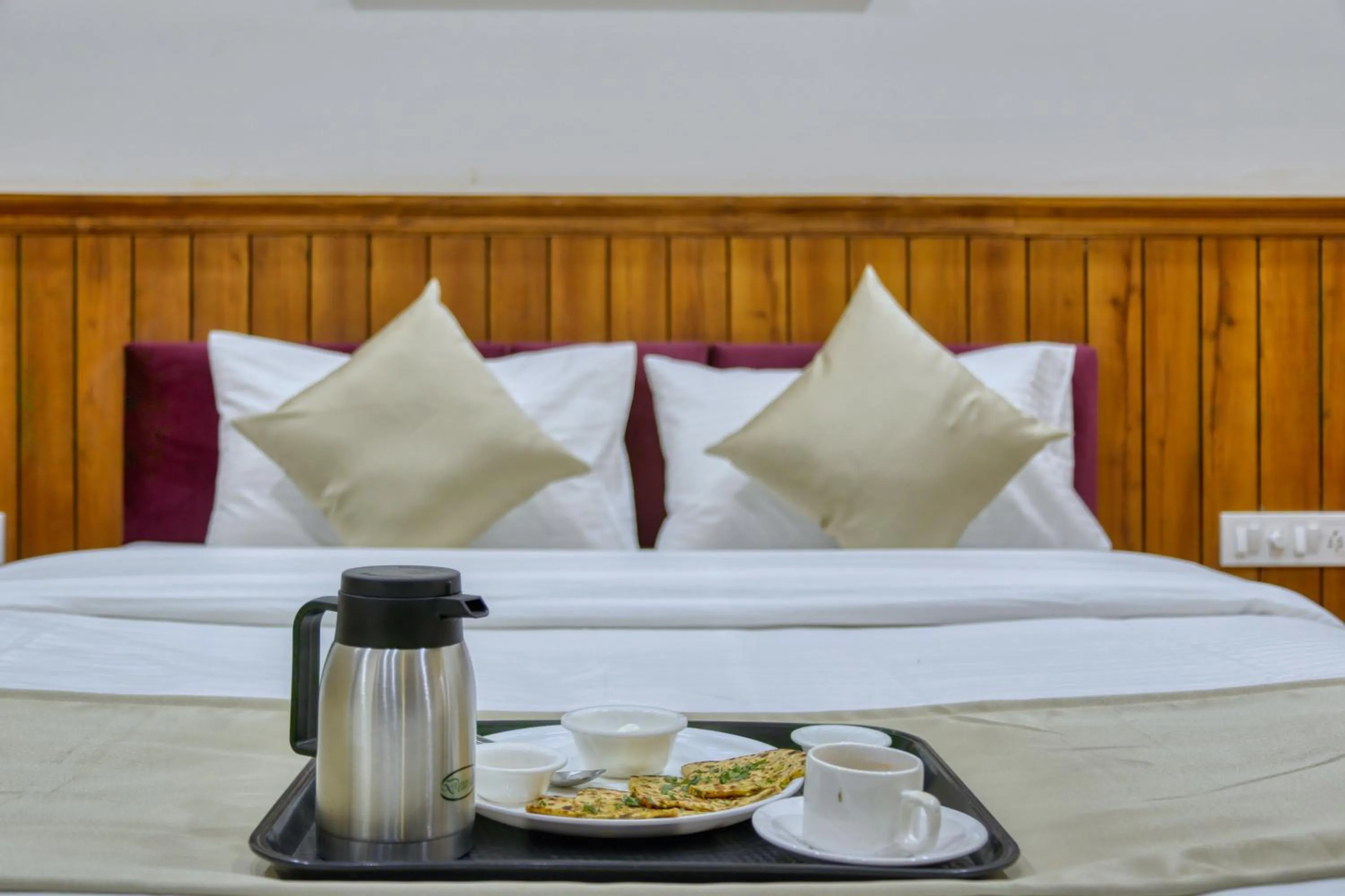 Breakfast, Bed in Hotel Centre Park Bhopal