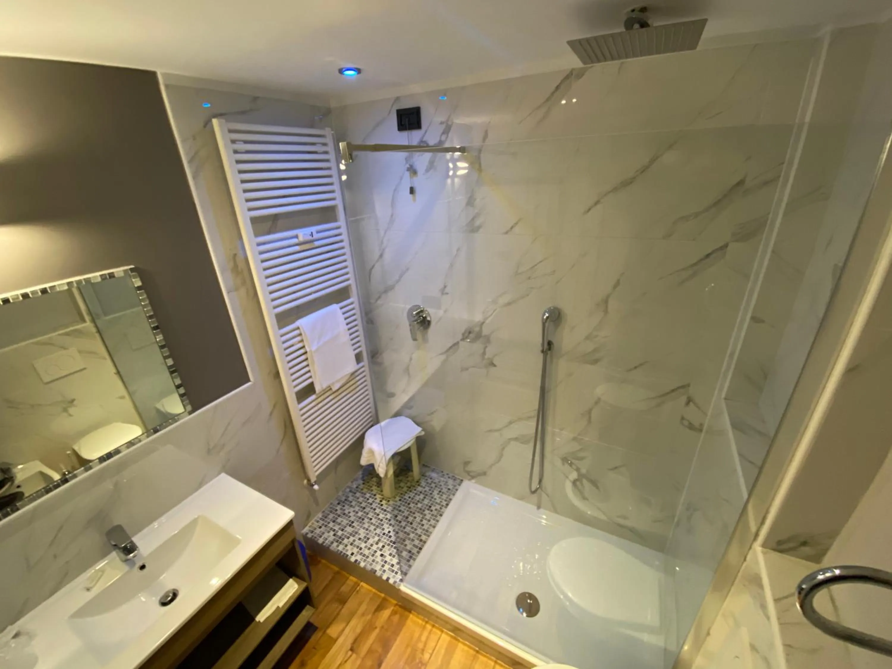 Bathroom in Artua'&Solferino