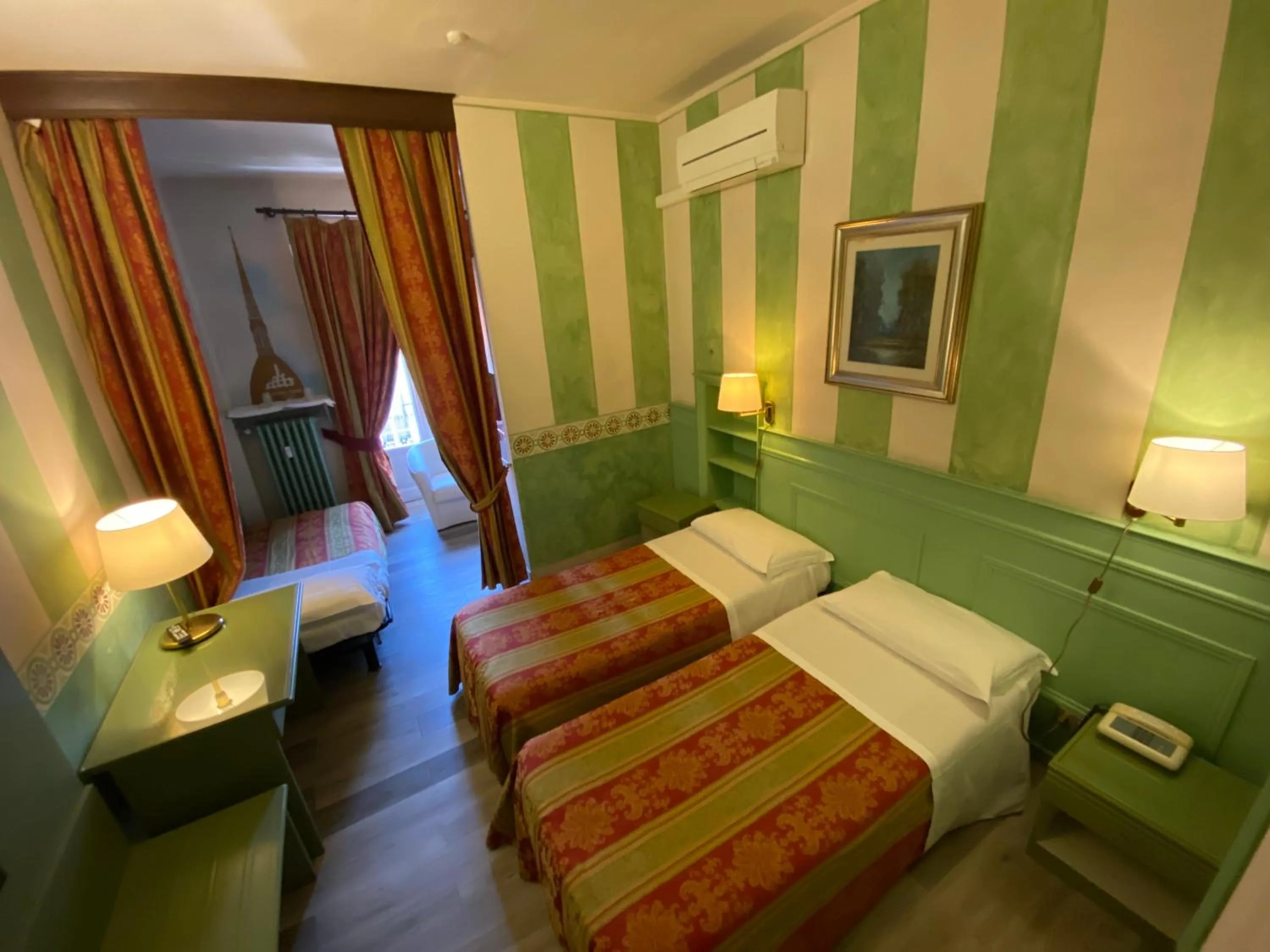 Bedroom, Bed in Artua'&Solferino