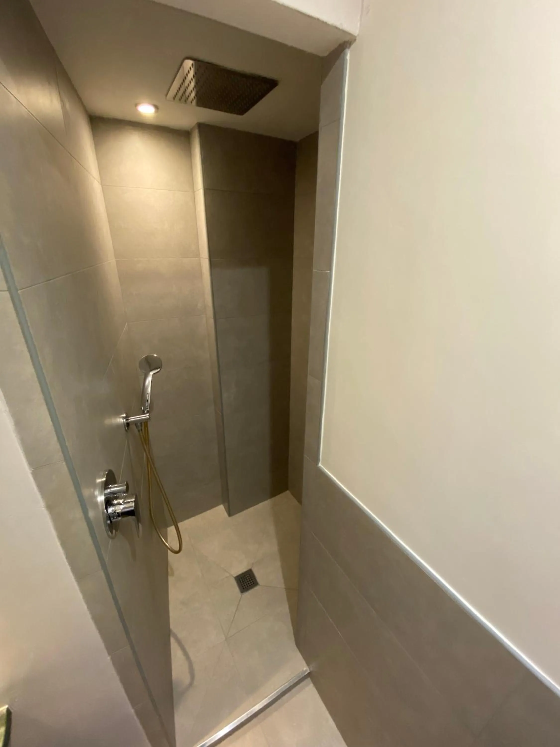 Shower in Artua'&Solferino