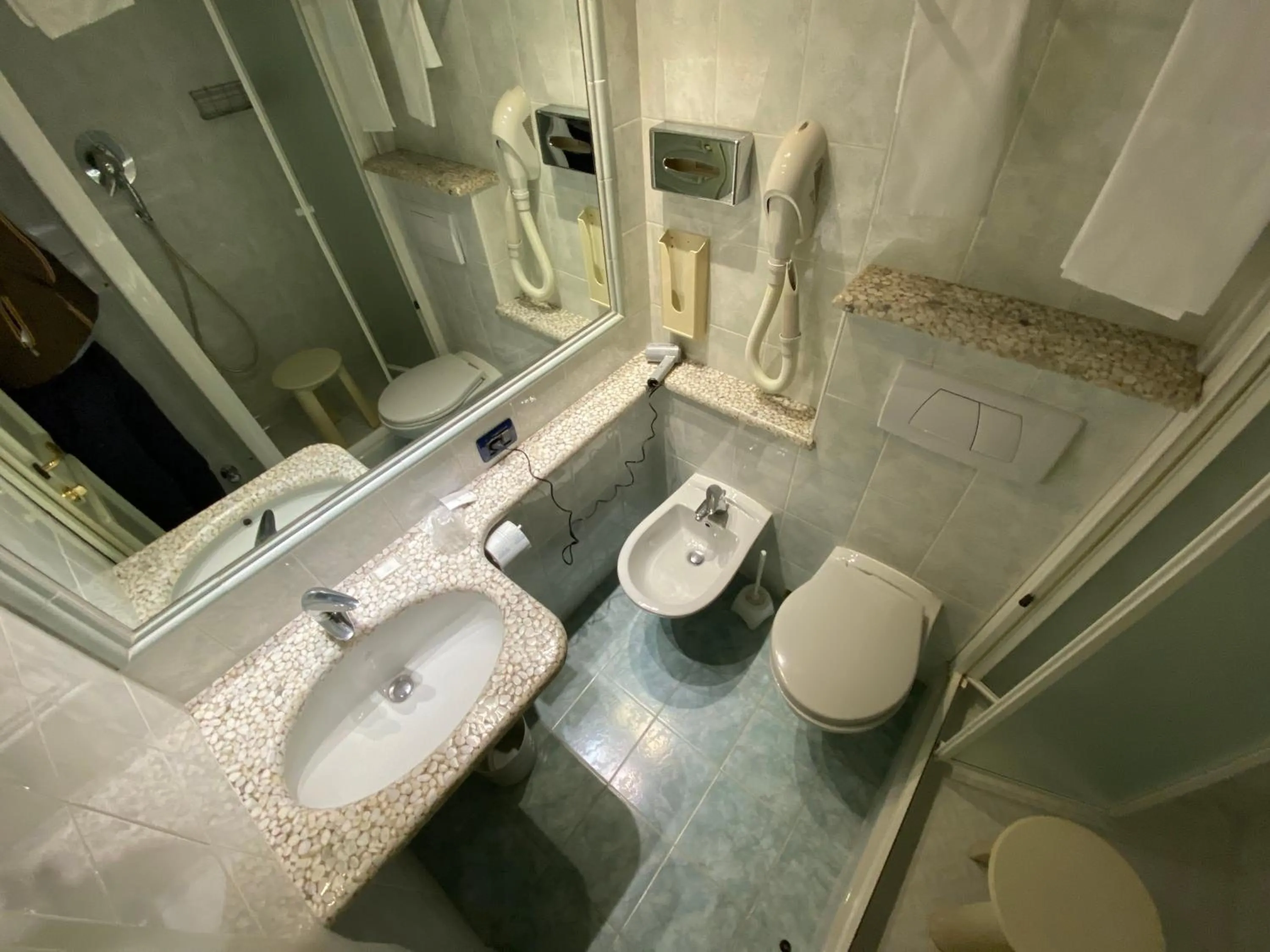 Shower in Artua'&Solferino