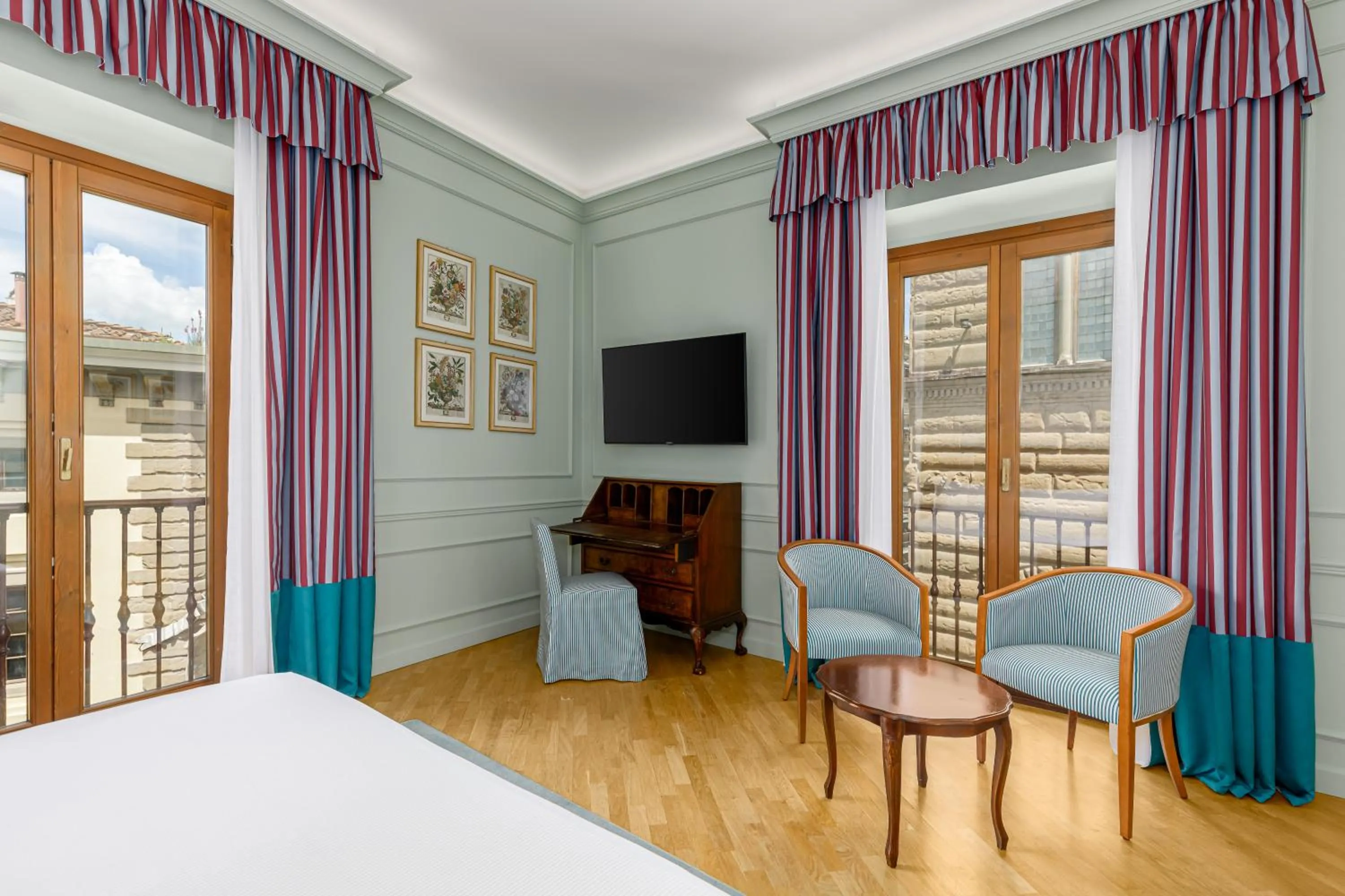 Bed in Room Mate Collection Isabella, Florence