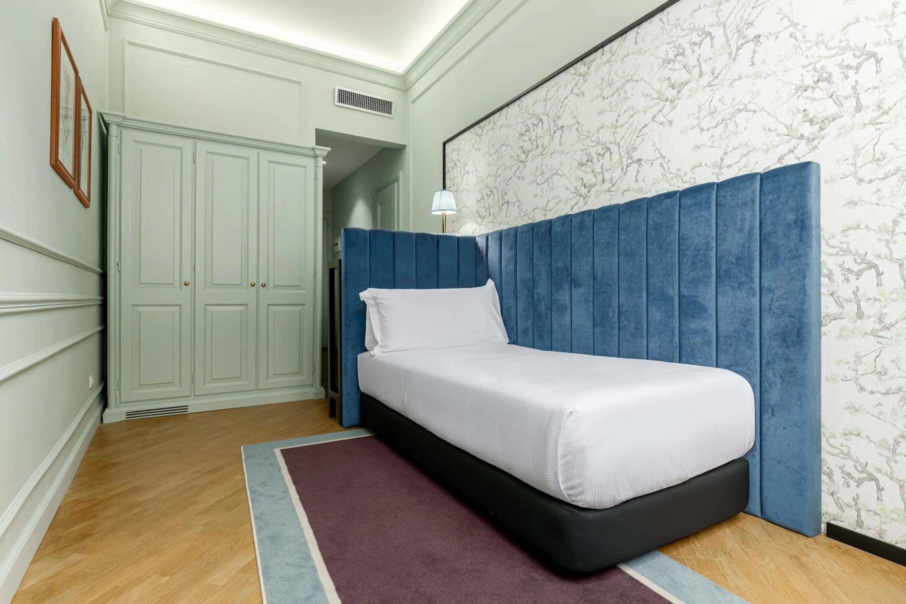 Bed in Room Mate Collection Isabella, Florence