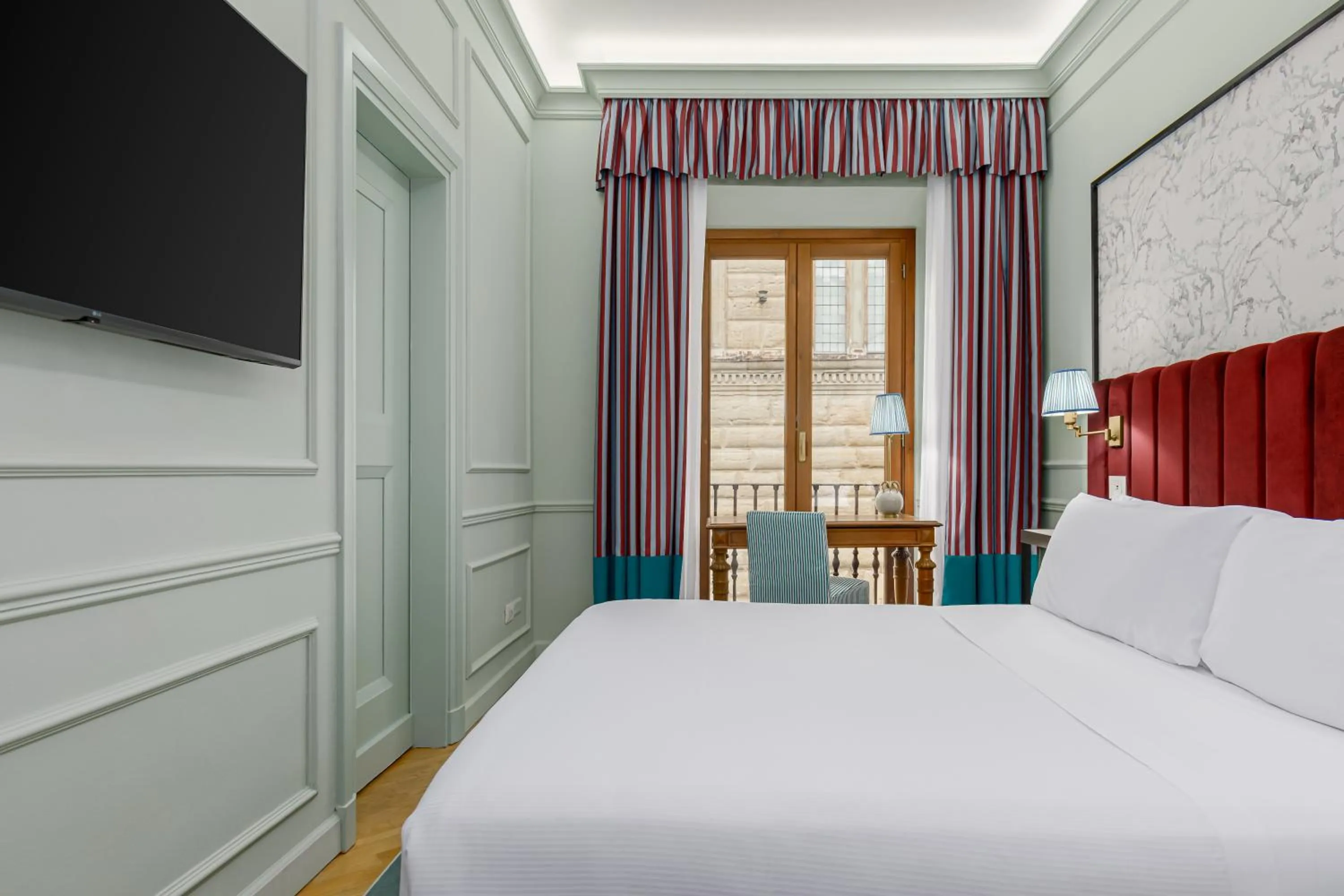 Bed in Room Mate Collection Isabella, Florence